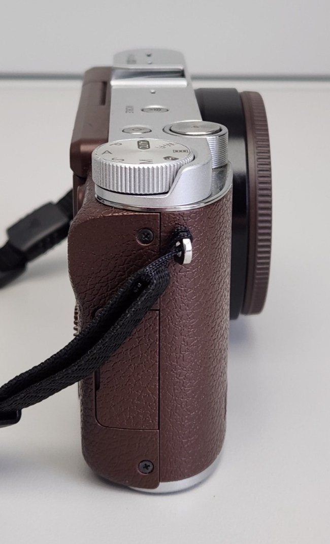 Samsung NX3000 20.3MP APS-C Mirrorless Digital Camera Brown, 16-50mm ED OIS Lens