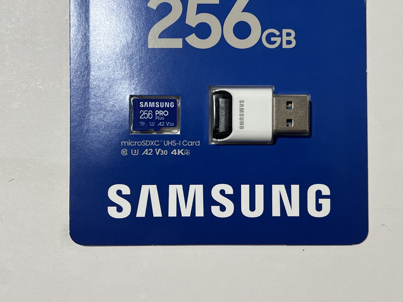 New Samsung PRO Plus 256GB microSDXC Memory Card w/ USB 3.0 Reader MB-MD256SB/AM