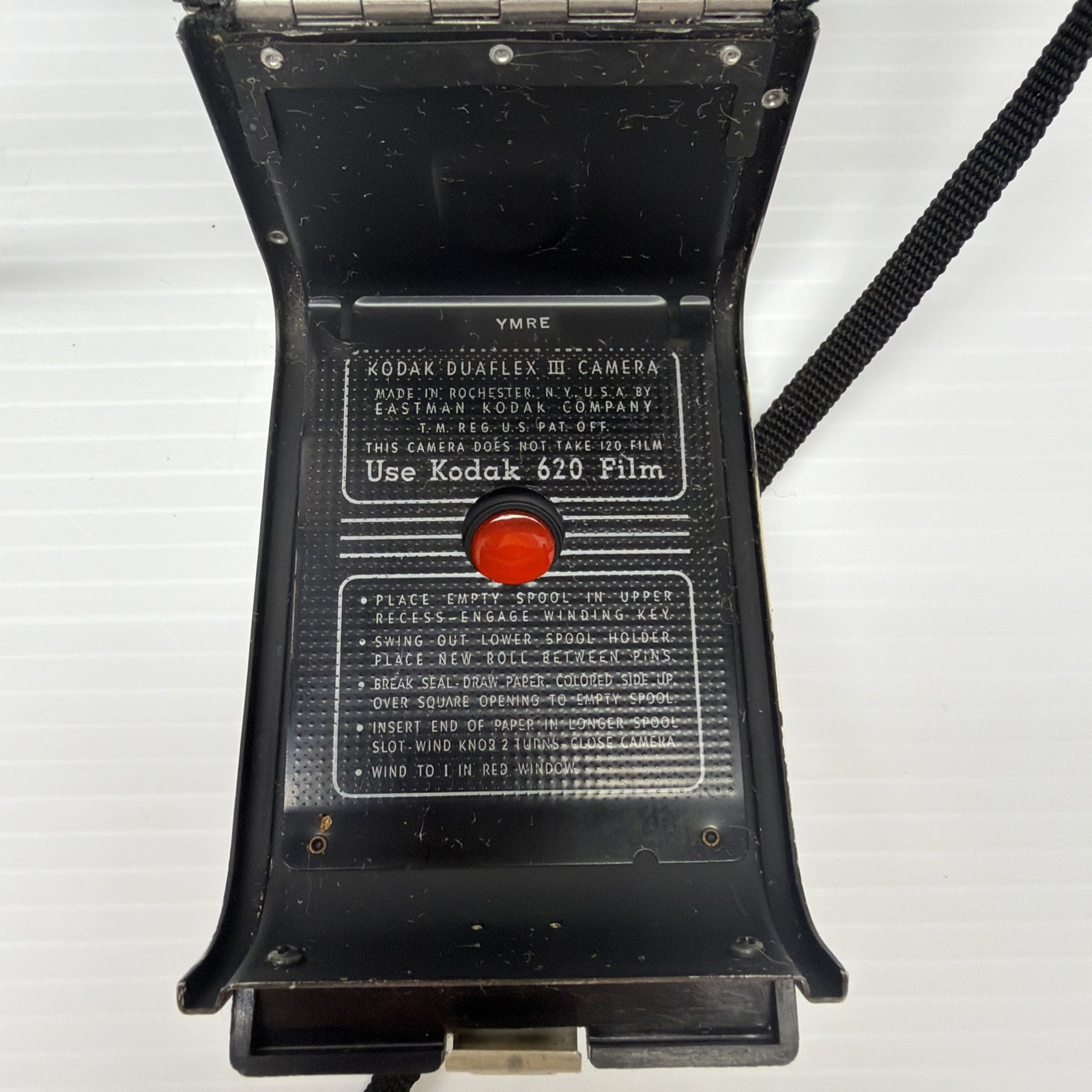 VINTAGE 1950s KODAK DUAFLEX III CAMERA w/ FLASH & BULB Untested Shutter Works