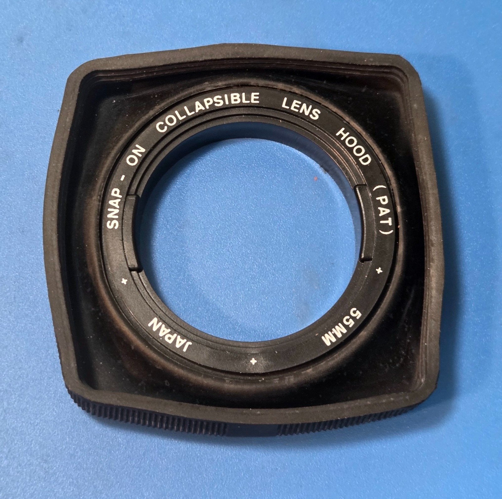 Snap-On Collapsible Lens Hood 55mm – Japan