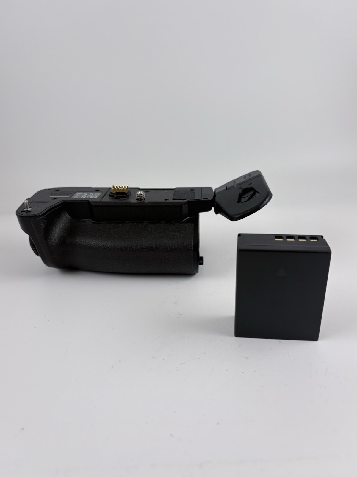Olympus HLD-9 Power Battery Grip for E-M1 Mark II