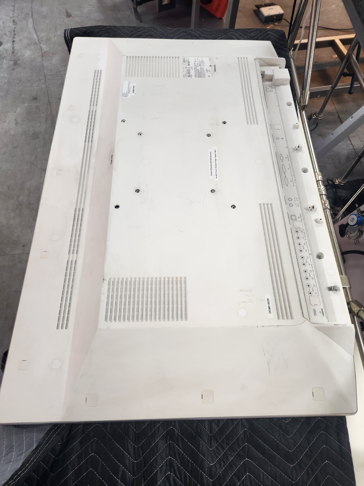 Parts Only Sony LMD-X550MD 55″ LCD Surgical Monitor 100-240V 50/60Hz 3.2-1.3A
