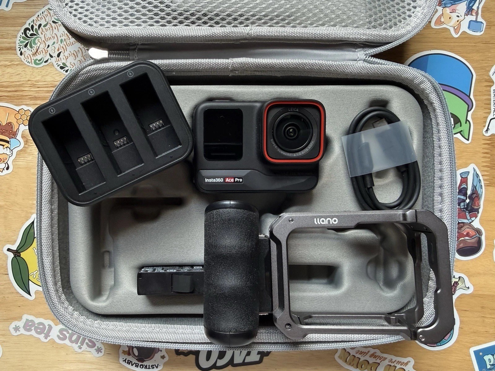 Insta360 Ace Pro 8K Action Camera Bundle w/ Cage, Charger, Case & Grip ⭐