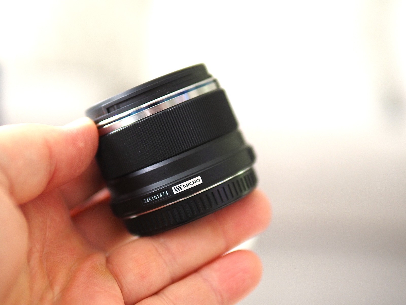 Olympus M.Zuiko Digital 25mm f/1.8 MSC Lens for Micro Four Thirds
