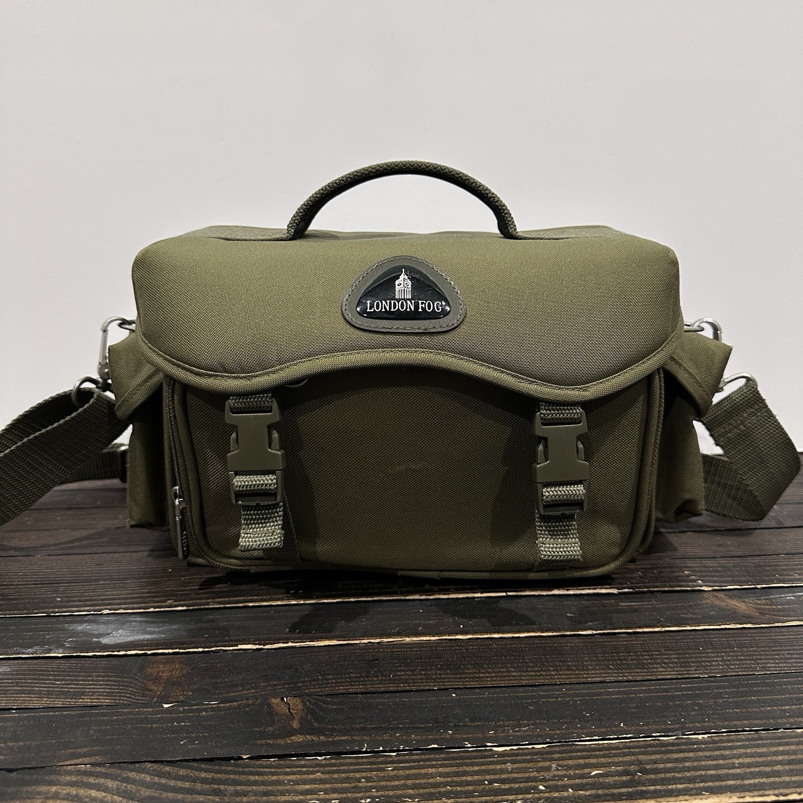 London Fog Camera Carry/Shoulder Bag Olive Canvas with Shoulder Strap