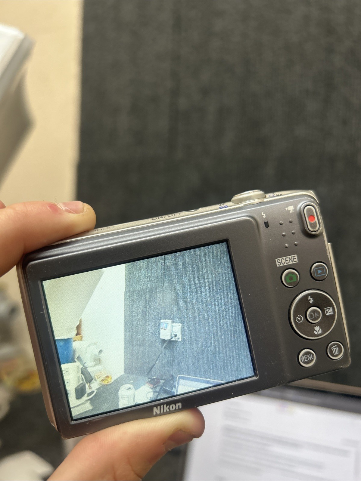 Nikon COOLPIX S3600 20.1MP Digital Camera – Silver – Blurry lens – Works