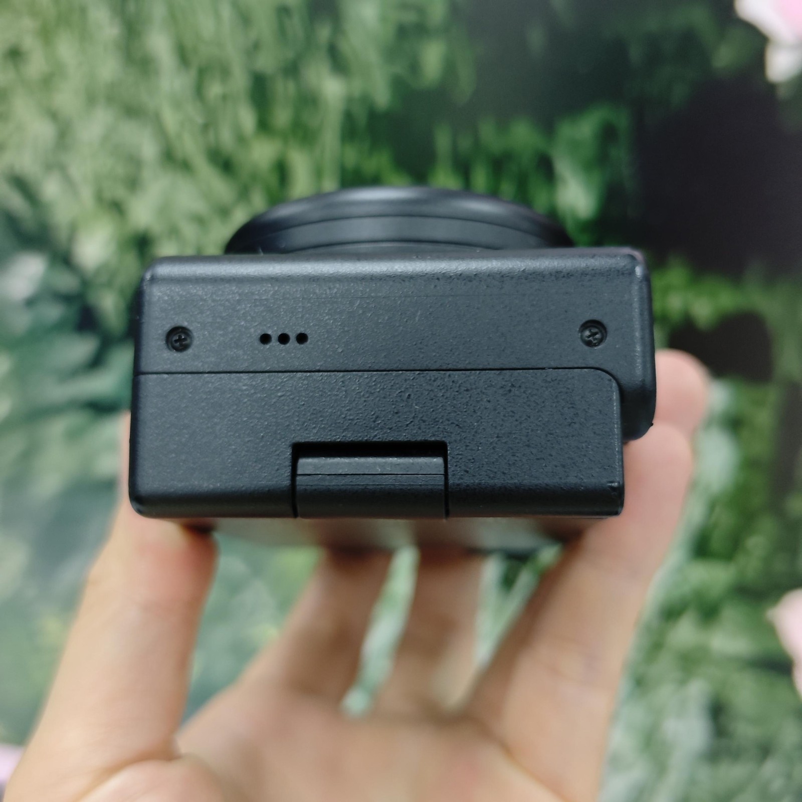 Sony ZV-1F Black 20.1MP 4K f/2 Vlogging Compact Digital Camera English 95% New