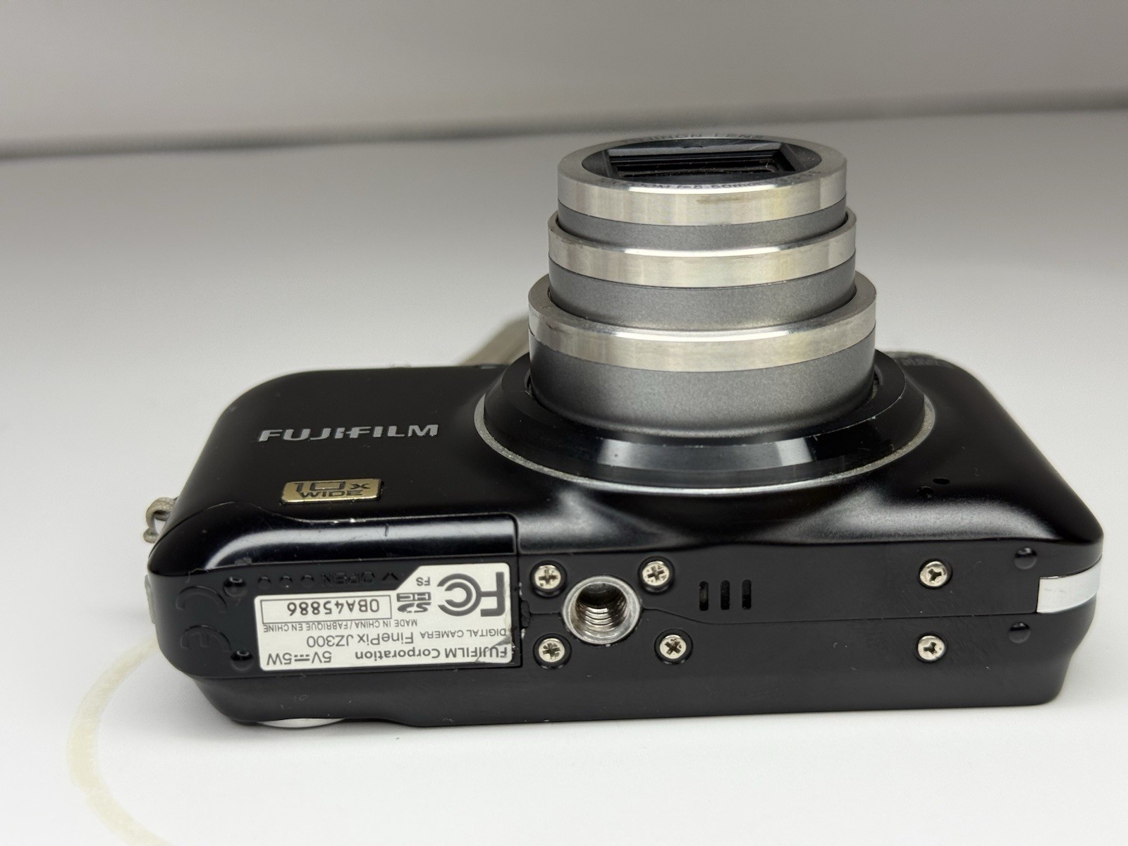 Fujifilm FinePix JZ300 12MP Digital Camera Black 10x Zoom Works W/ Screen Issue!