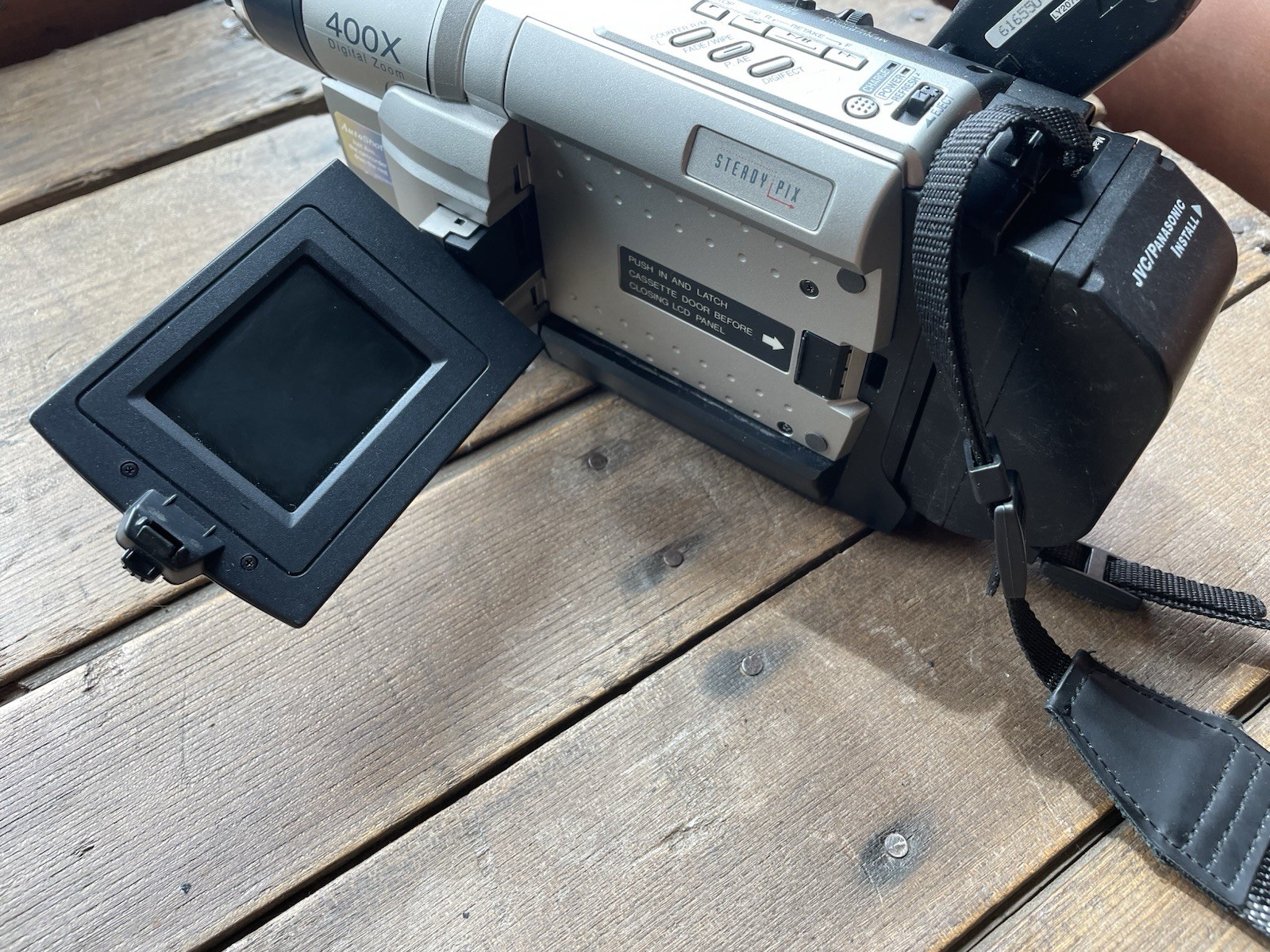 RCA Auto Shot Model# CC6364 400X Digital Zoom Camcorder Video Camera – Tested