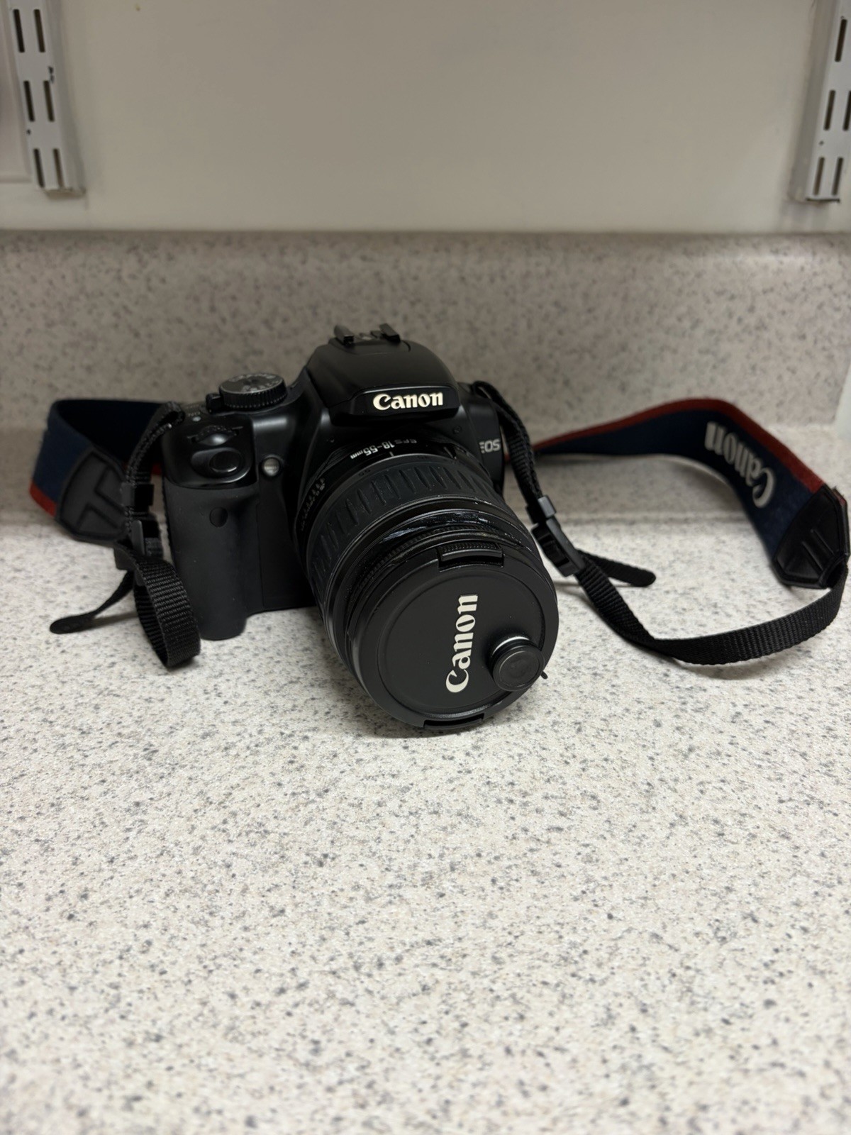 Canon EOS Digital Rebel XTI Camera 18-55mm Zoom Lens Untested