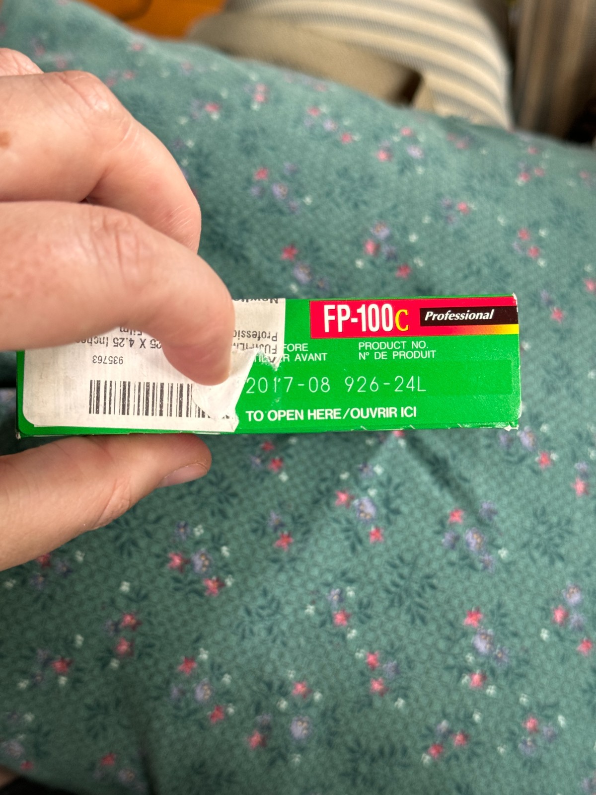 tested*exp 8/17*Fujifilm FP-100C ISO 3.5×4.2 in Professional Instant Colour Film