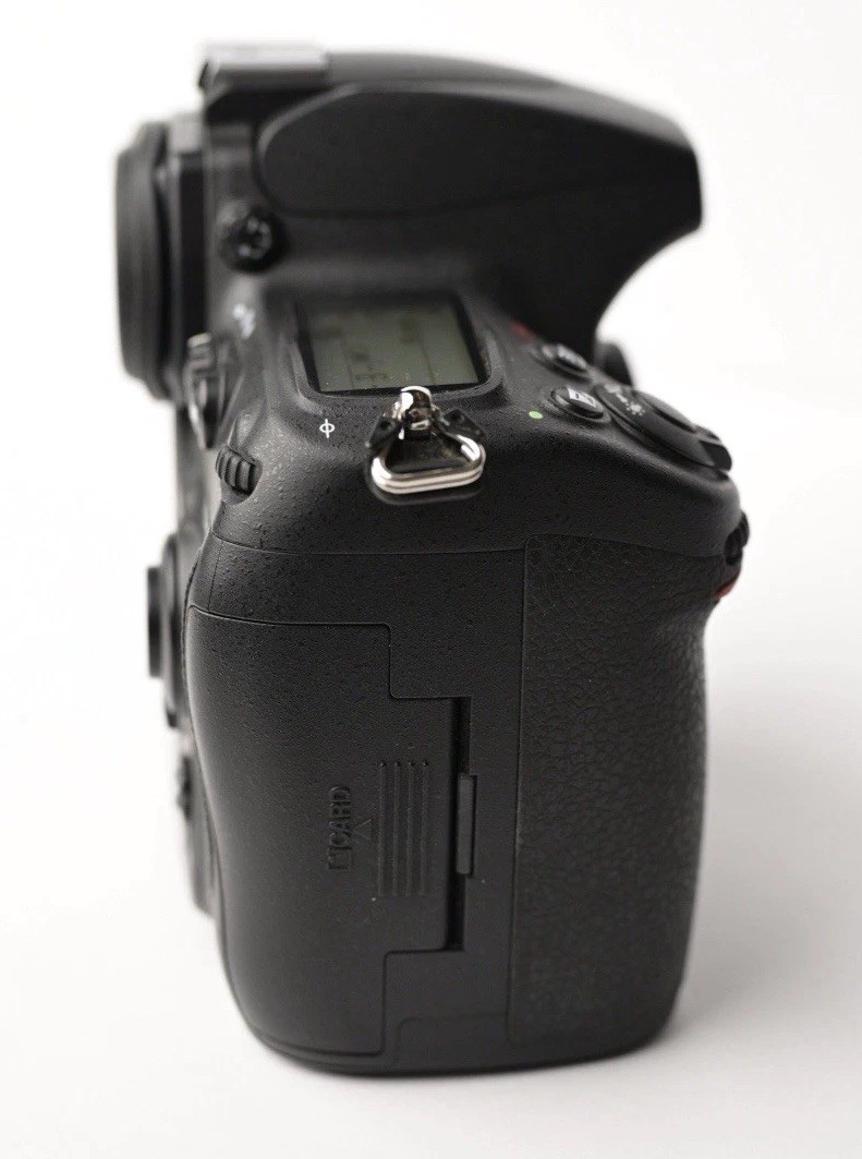 Nikon D700 12.1MP Digital SLR Camera (Only Body) with Battery,Charger – 95% New