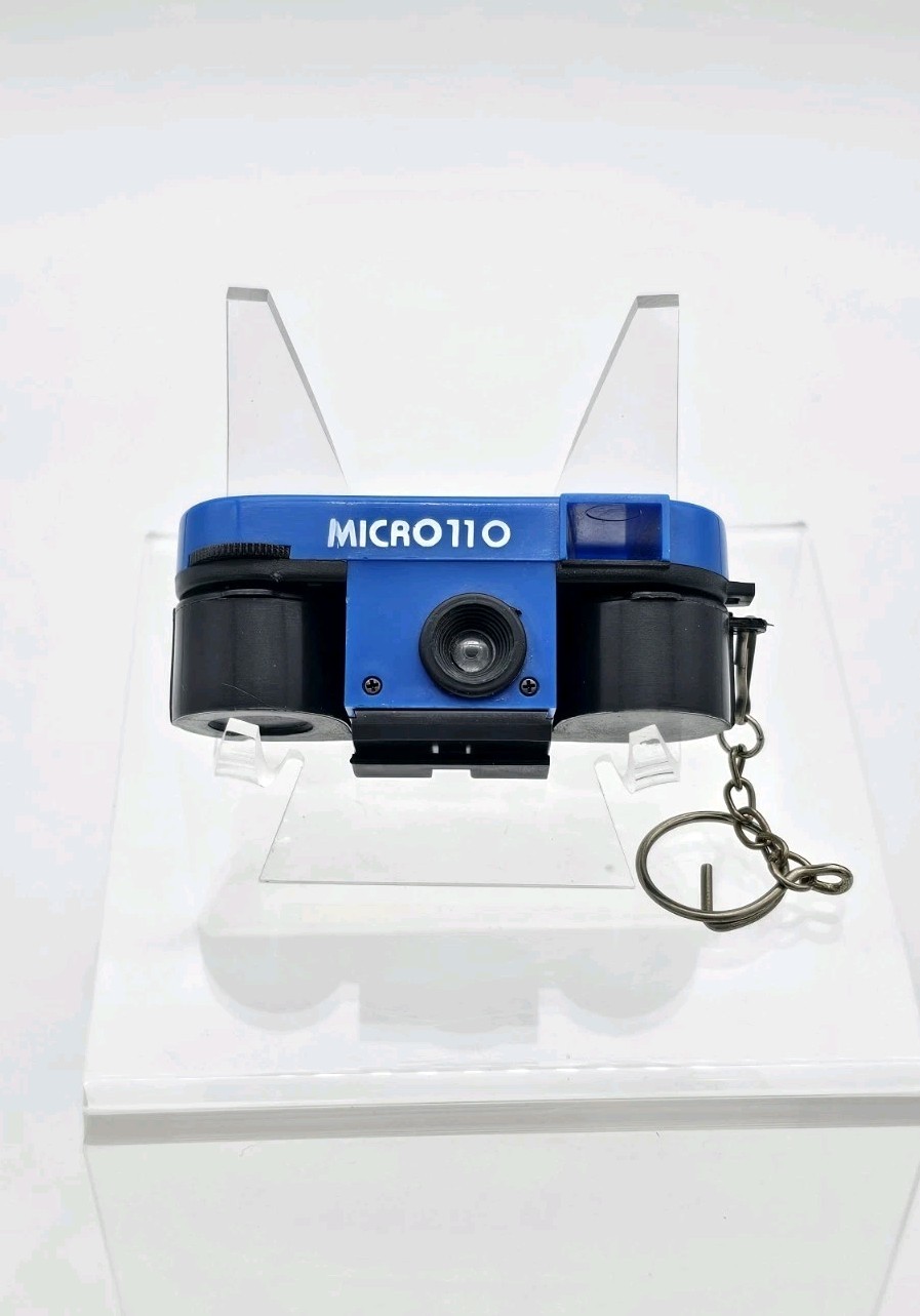 Vintage Micro 110 Film Camera Coin Box Case Plastic Keychain Toy Taiwan
