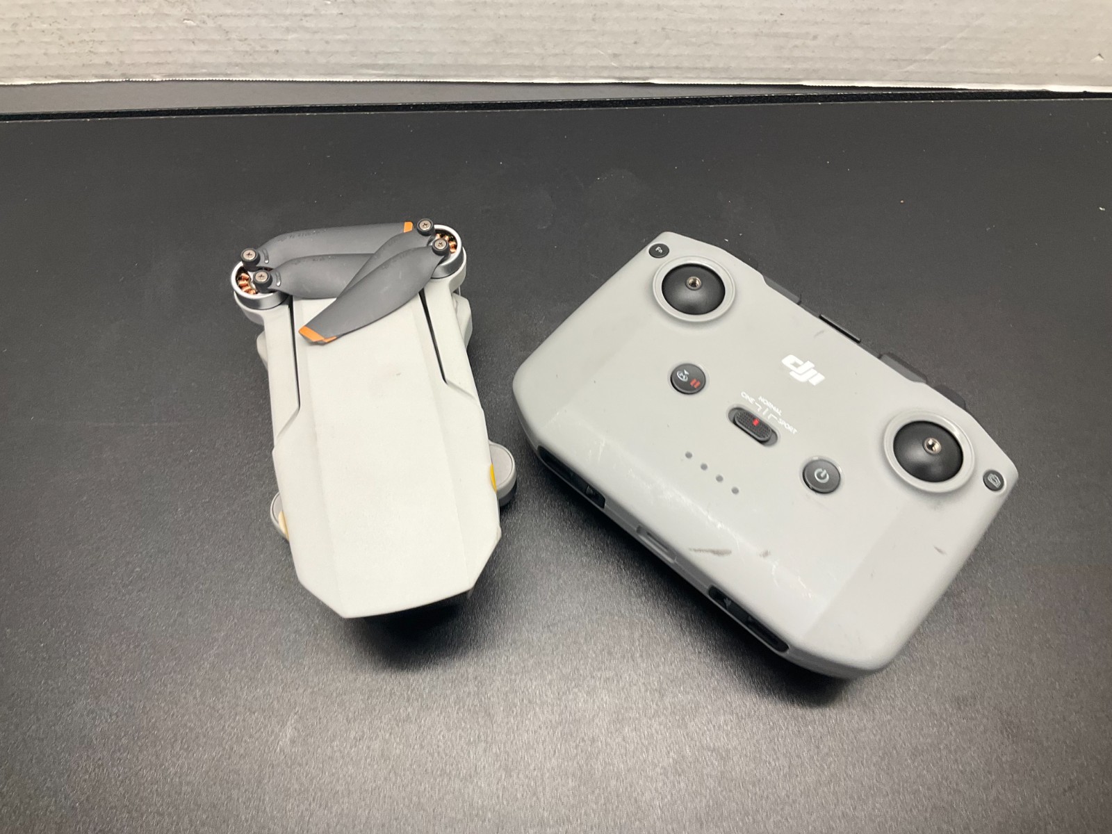 DJI Mini 2 SE 4K Camera Drone MT2SD with remote READ