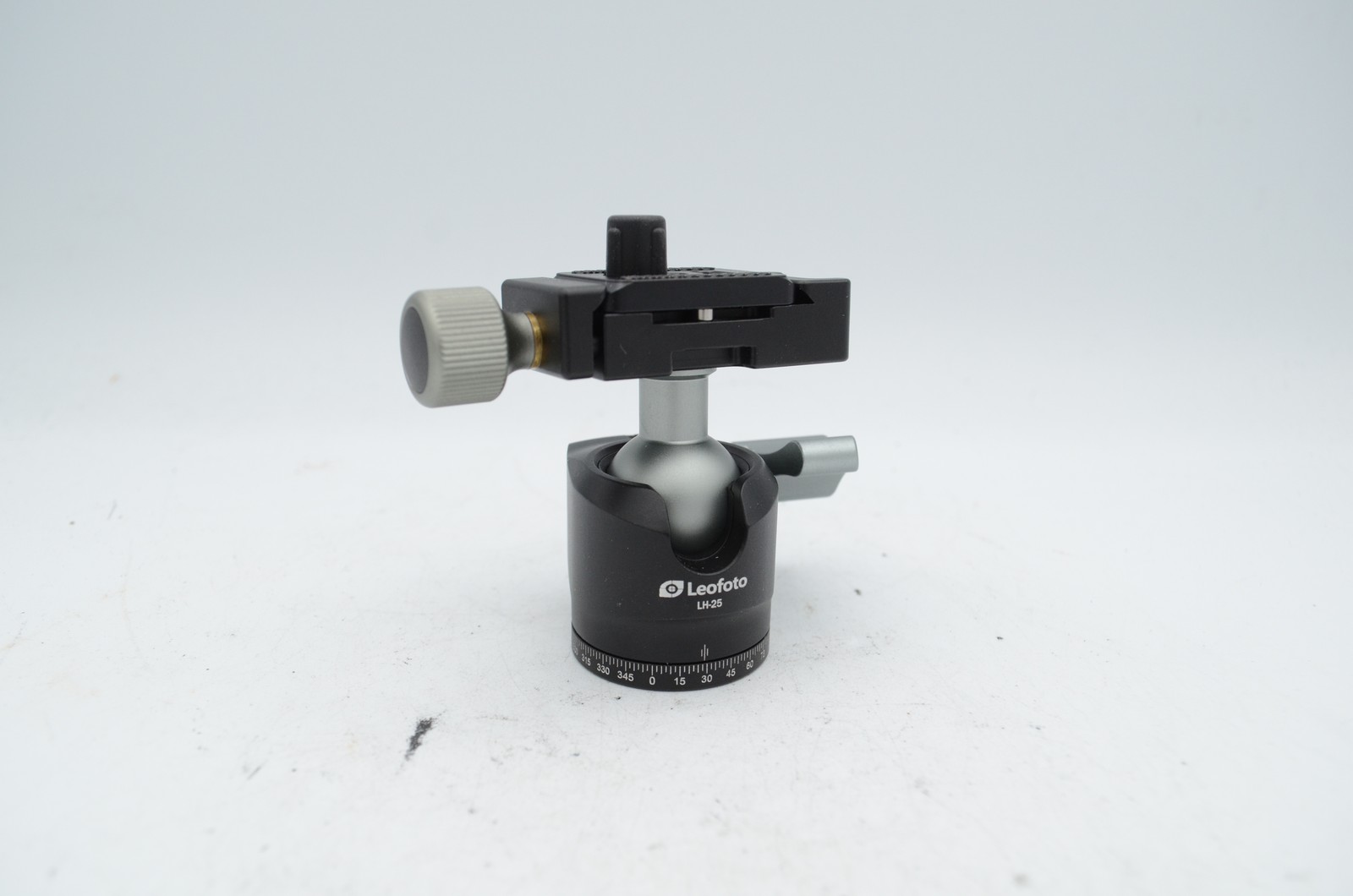 Leofoto LH-25 Mini Ball Head For Tripod. (Head Made In China)