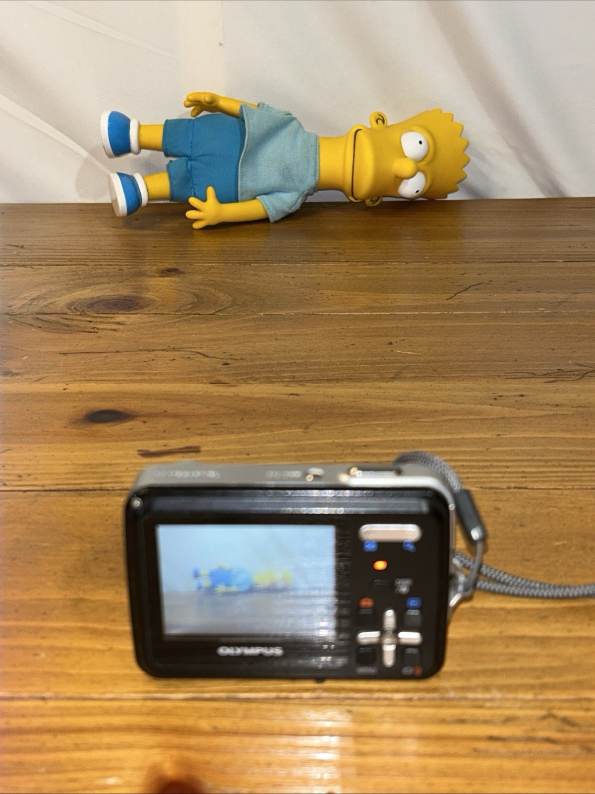 Olympus X-Series X-560WP 10.0MP Digital Camera – Red TESTED WORKS