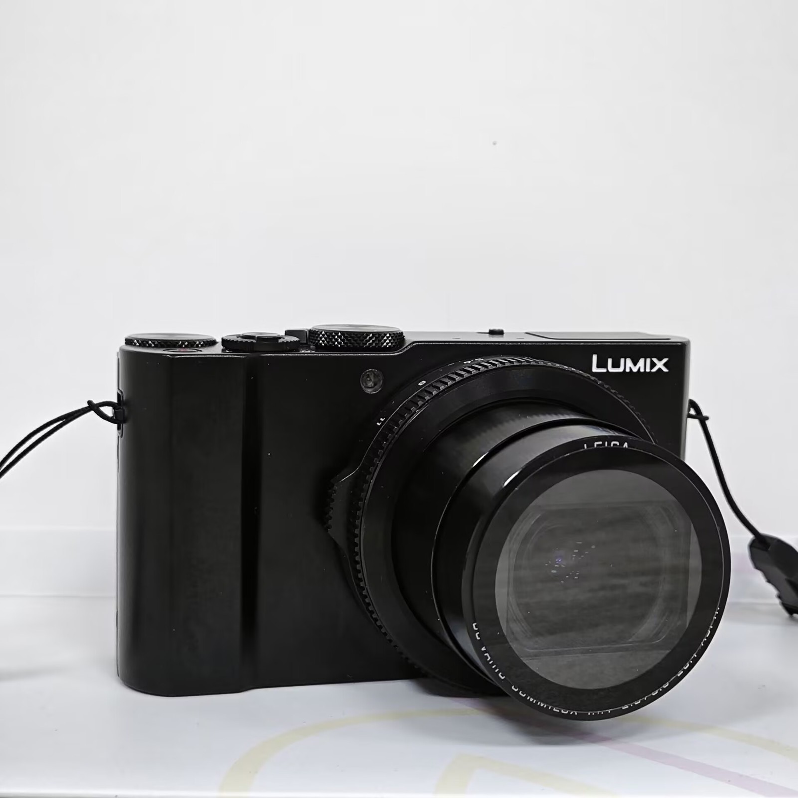 Panasonic Lumix DMC-LX10 (LX15) 20.1MP 4K Digital Camera Wi-Fi & Bluetooth Test