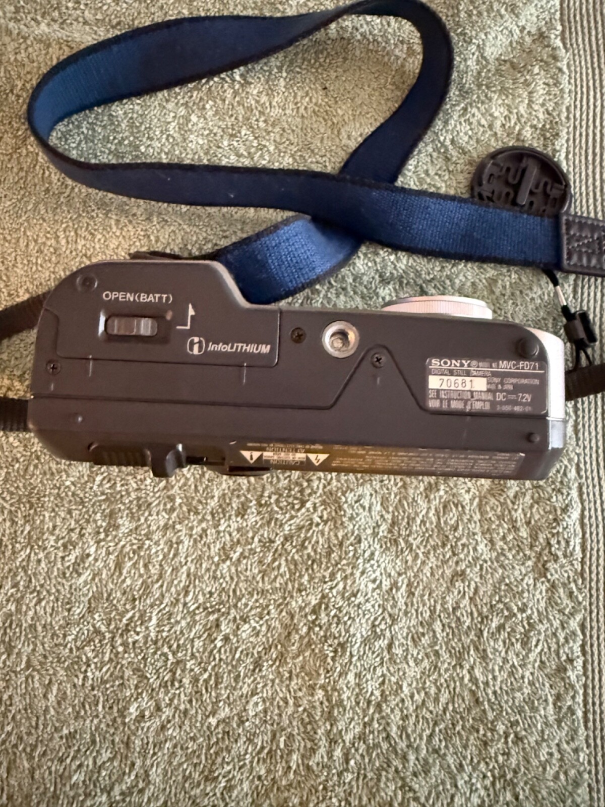 Sony Digital Mavica 10 X Optical Zoom Color Grey ( Model: MVC- FD71 )