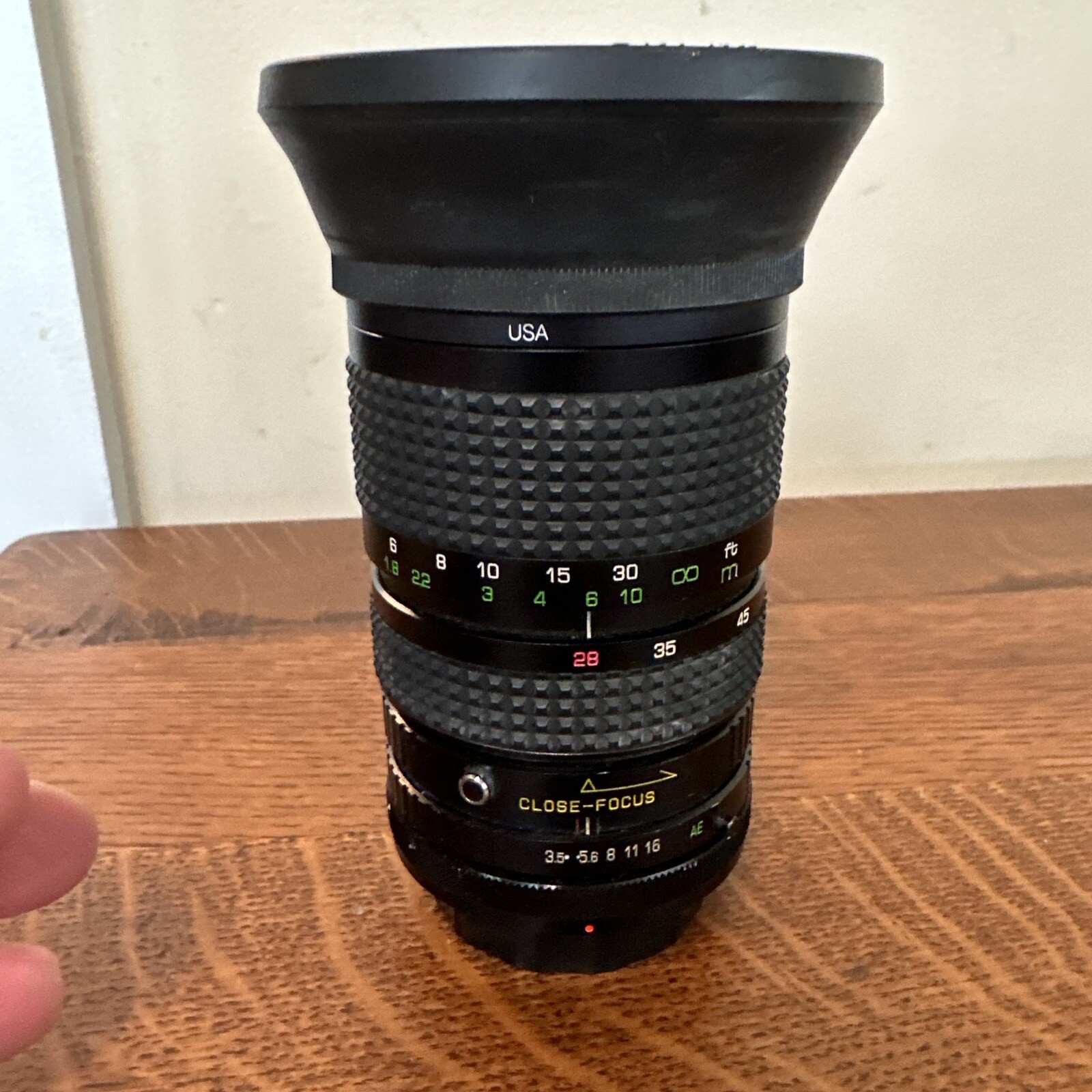 Osawa MC 1 3.5-4.5 28-80mm MACRO 620 No. 1032608 Lens w/Skylight Filter Japan