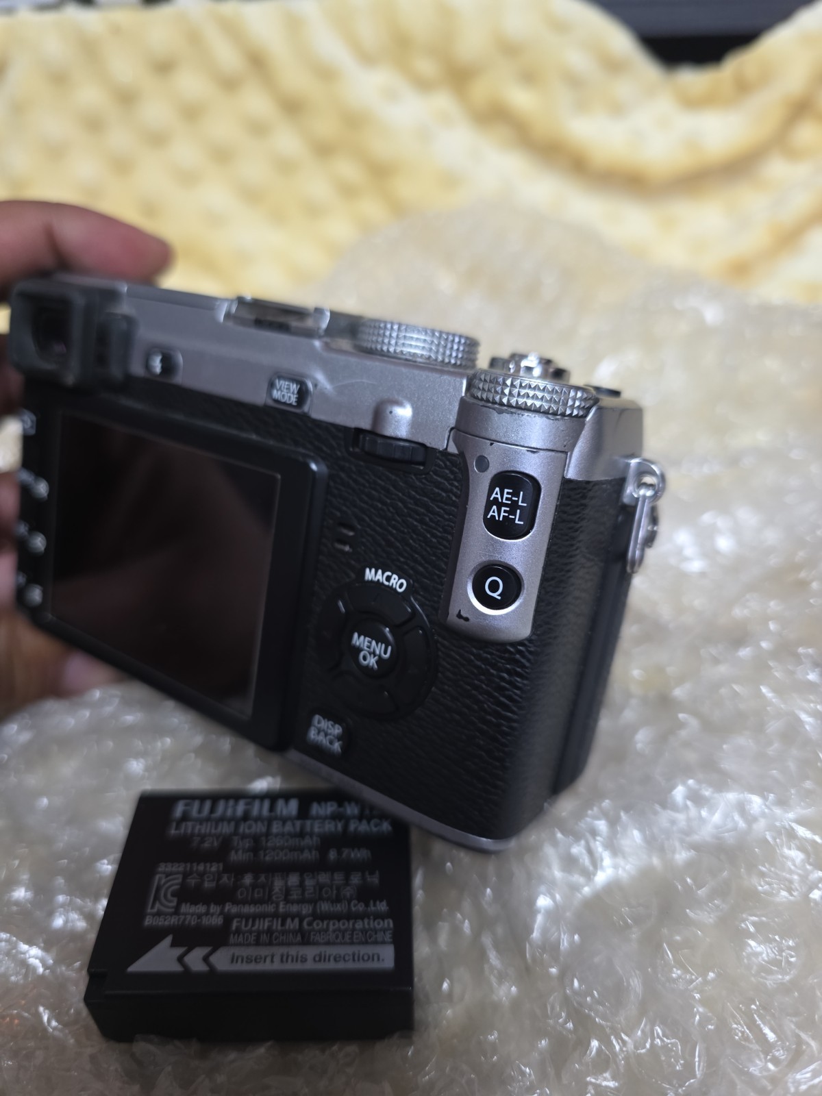 Fujifilm Fuji X Series X-E1 16.3MP Mirrorless Digital Camera (Body) W/ Battery