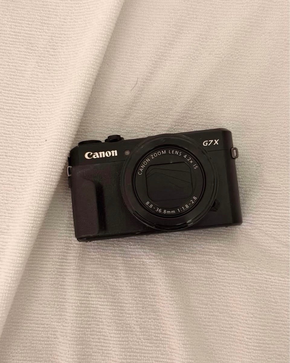 Canon PowerShot G7 X 20.2MP Black Compact Camera 4.2x Zoom f/1.8-2.8