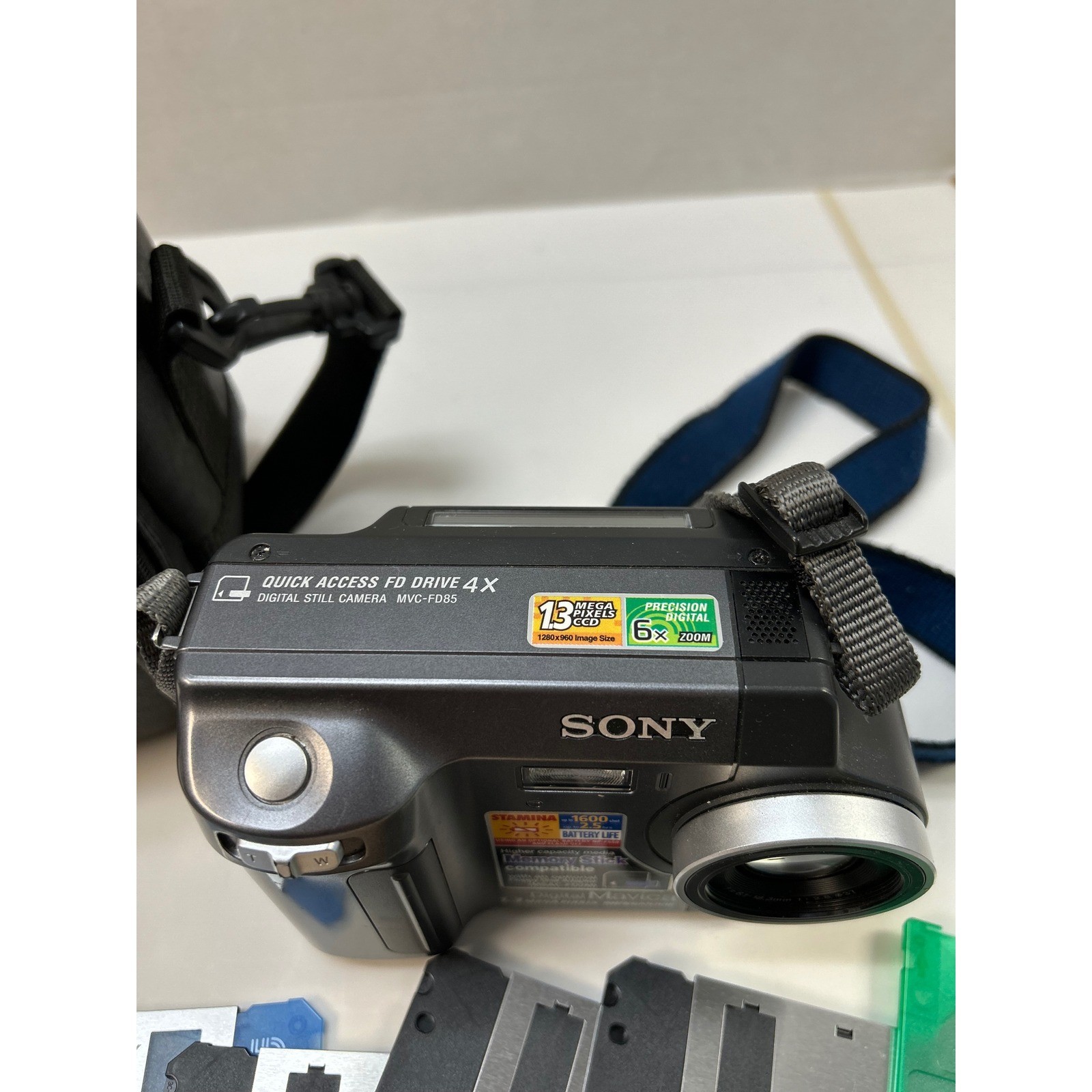 Sony Digital Mavica MVC-FD85 Camera Bundle Floppy Disk 1.3MP AC-L10B Charger Bag