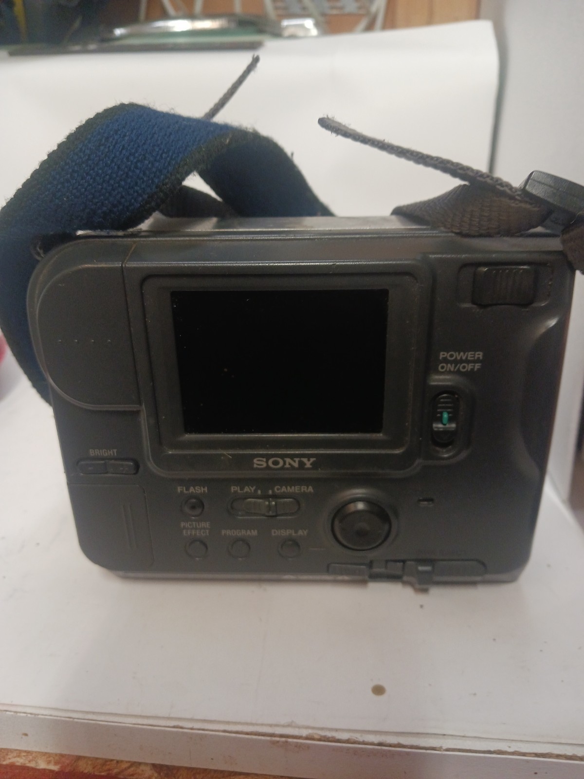 Sony Mavica MVC-FD75 0.4MP Digital Camera – Silver and Black Untested