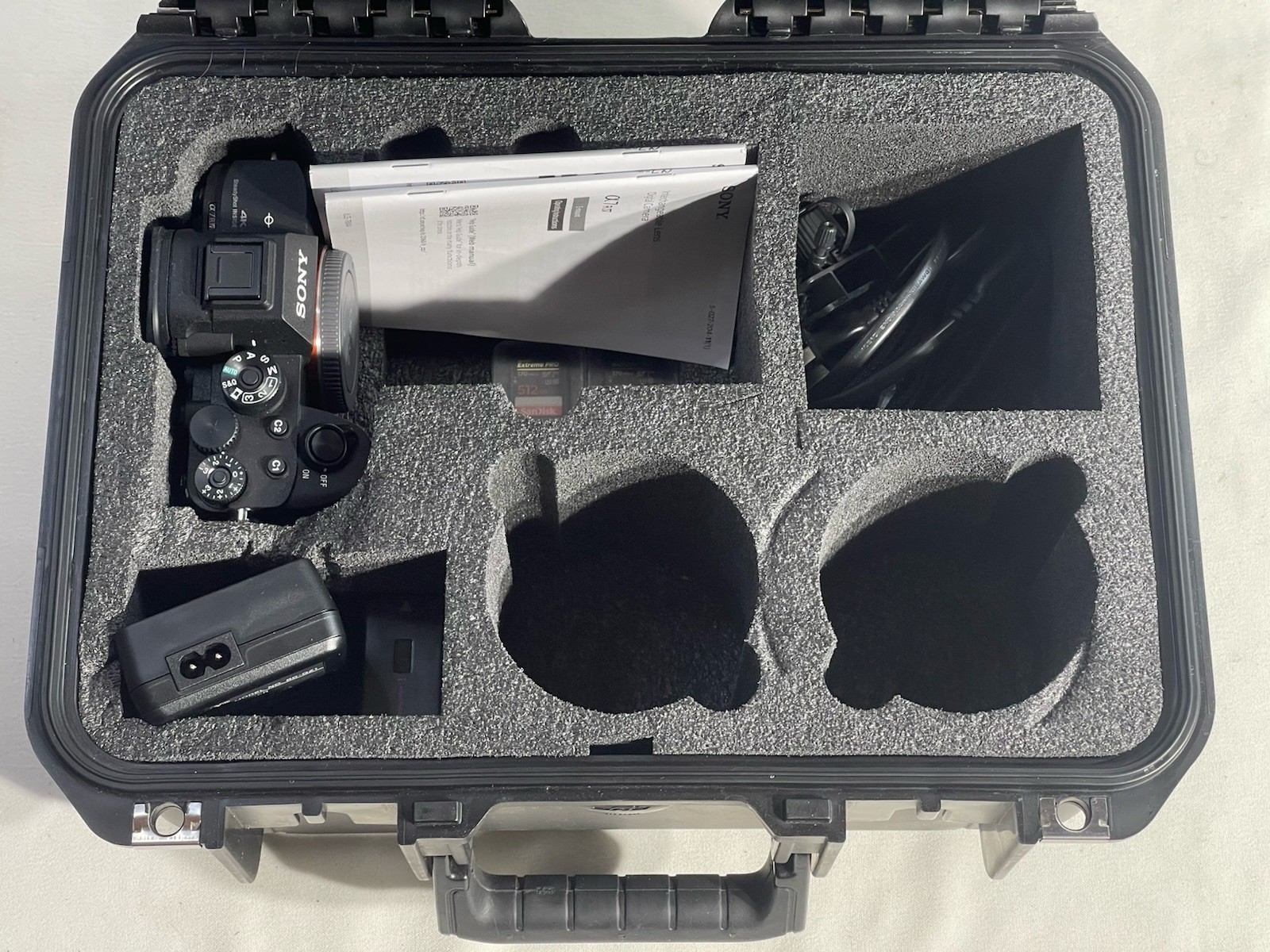 *NEW* Sony Alpha a7R IVA Camera Body Bundle w/ SKB Case 2x Batteries 2x 512GB SD