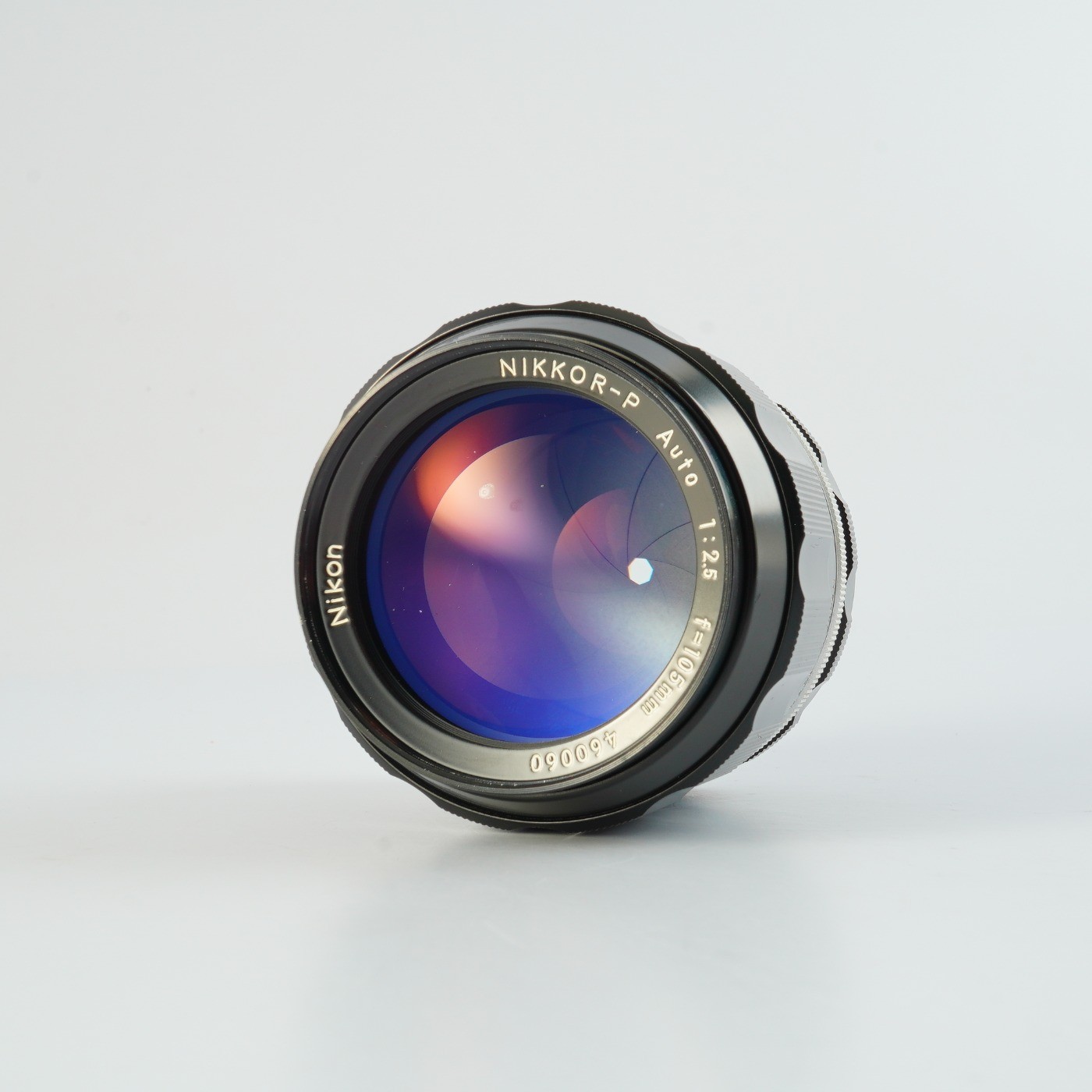 VERY GOOD 【Serviced】 Nikon Non Ai NIKKOR-P Auto 105mm F/2.5 Prime Lens