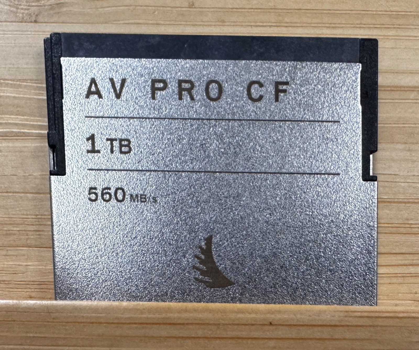 Angelbird AV PRO CF 1TB 560MB/s – Memory Card (AVP1TBCF)