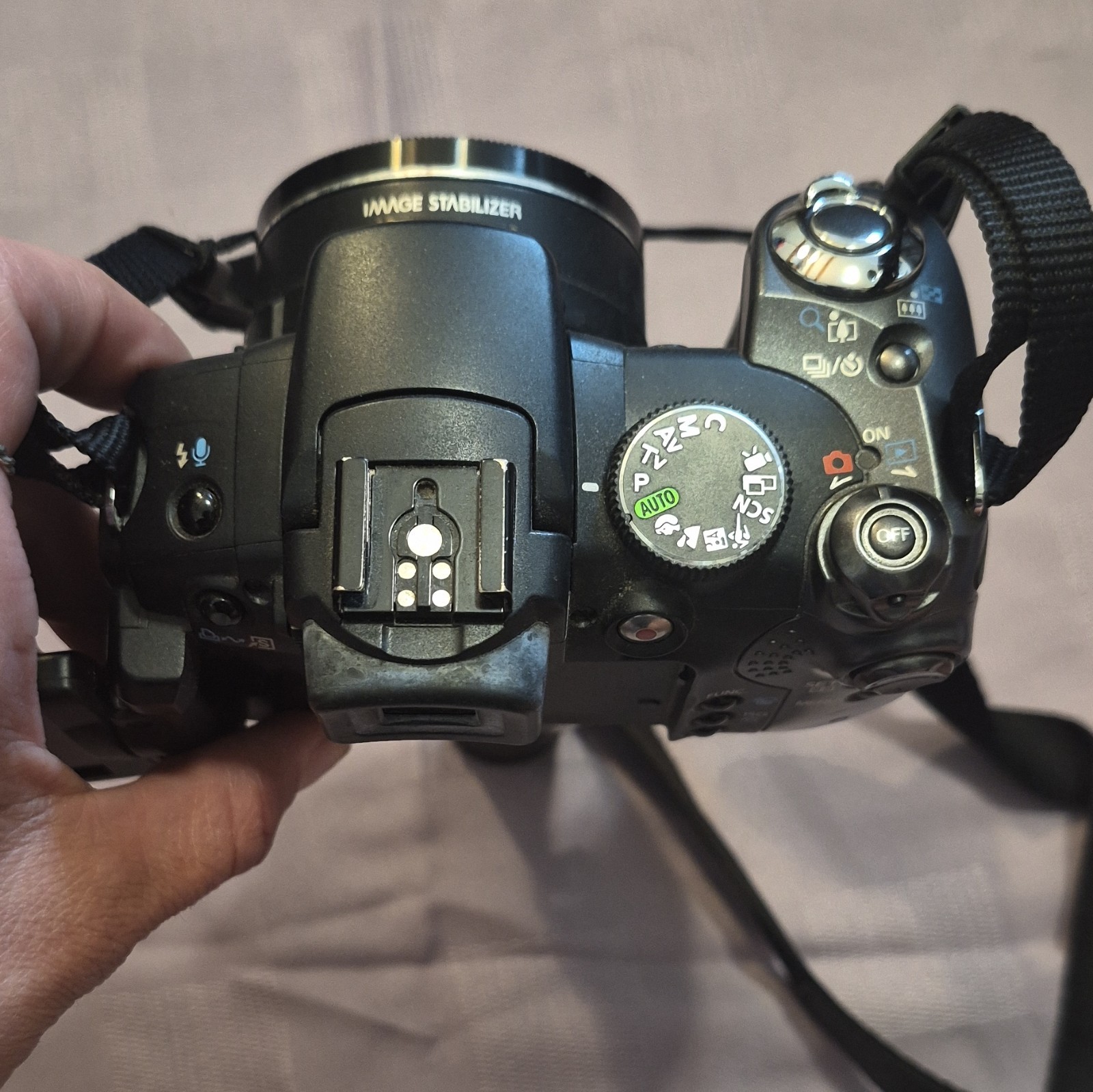 Canon PowerShot S5 IS 8MP Point & Shoot Black 12x Zoom IS Flash 2.5in USB