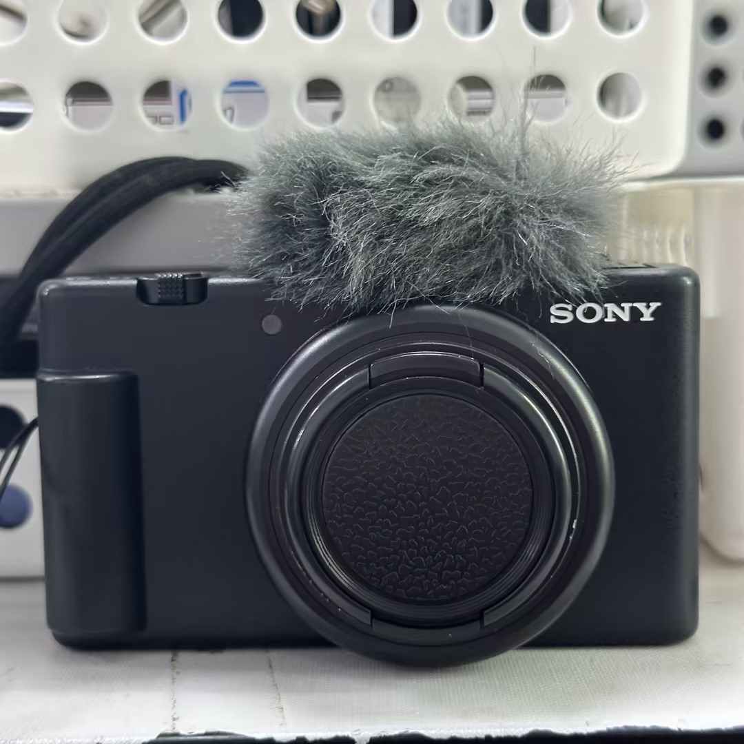 Sony ZV-1F Vlogging Point Shoot 20.1 MP HD 4K Video Digital Camera Tested