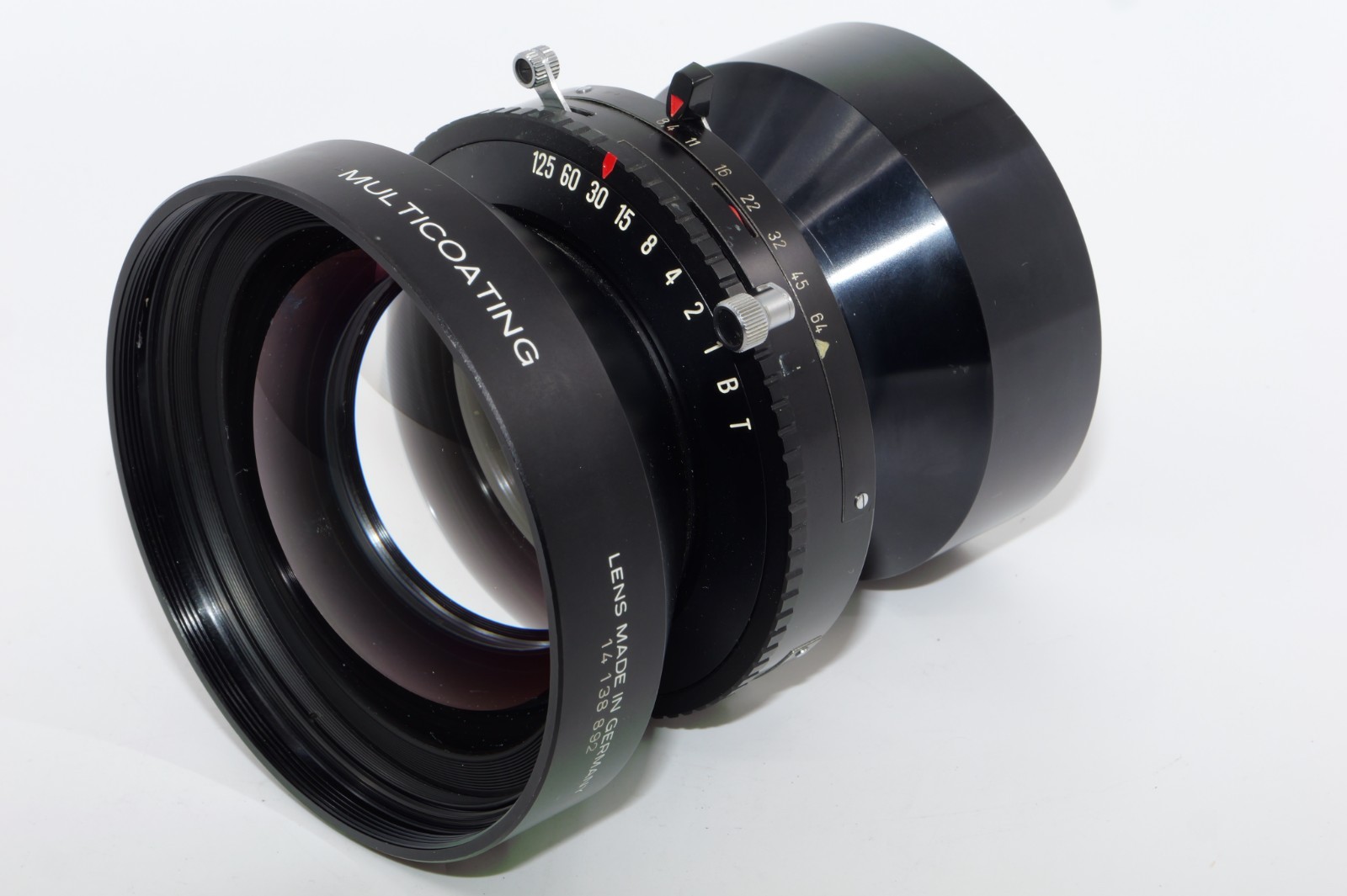 Schneider Symmar-S 480mm f/8.4 MC lens in Copal #3 shutter. Covers up to 14×17.