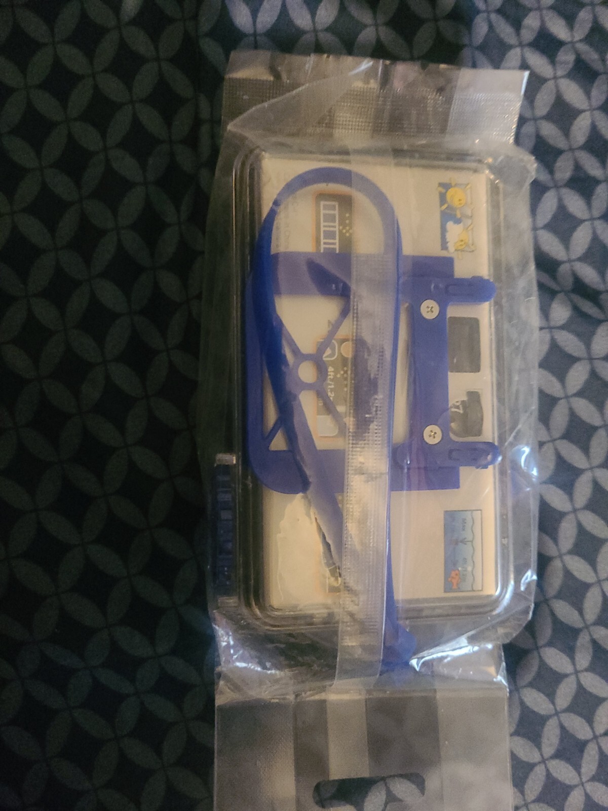 Polaroid Waterproof Camera Up to 32 Ft/10m 800 Speed Film Sealed.