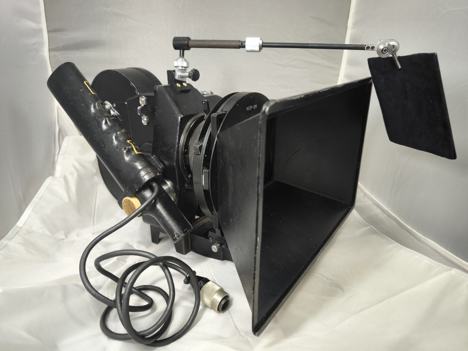 Konvas-2M 1KCP-2M 35mm Camera Crystal Sync – 18/35/50/150mm OCT19 Arri PL mount