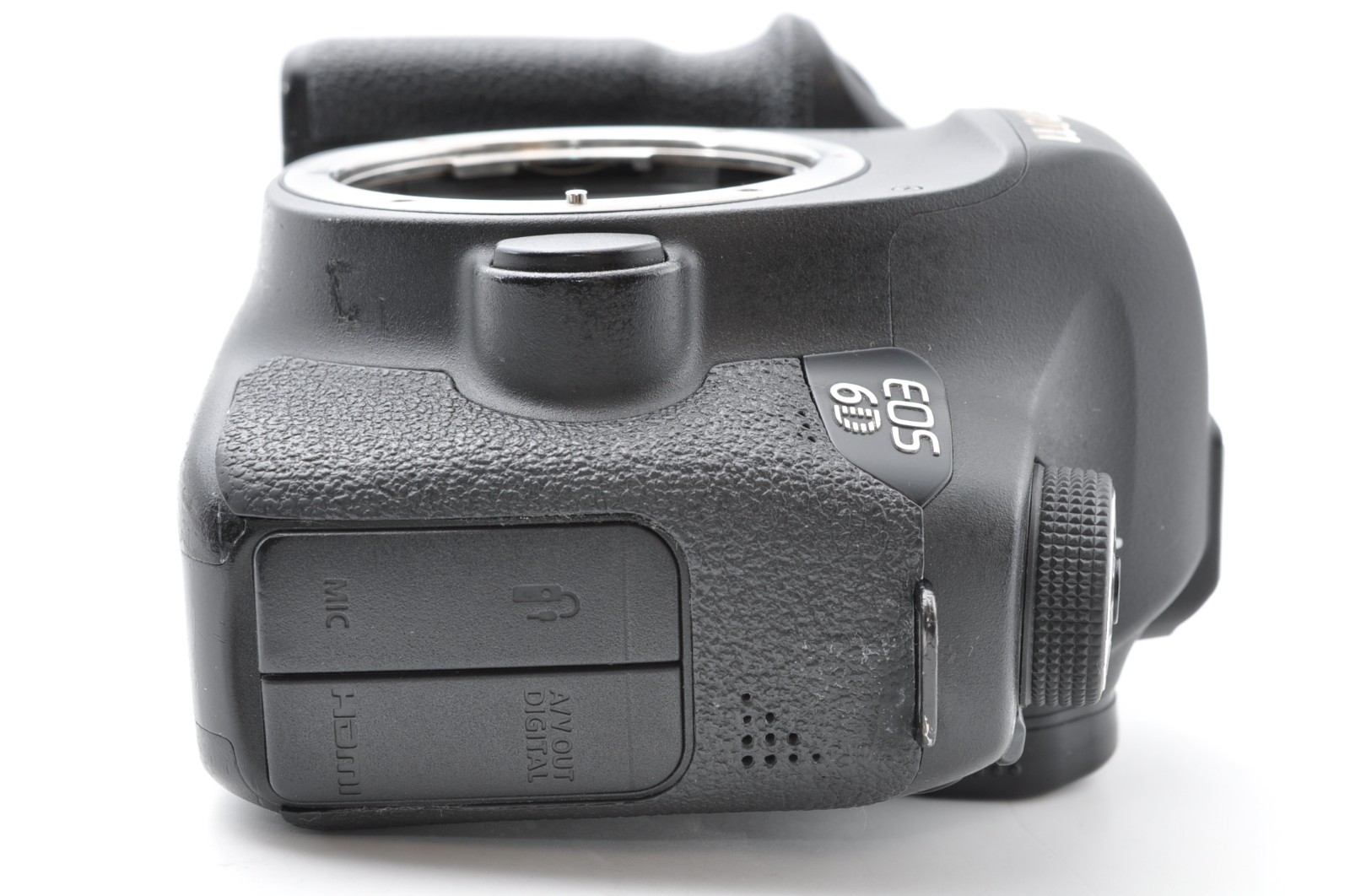 Near Mint Canon EOS 6D 20.2 MP Digital SLR Camera Body Only w/ Charger