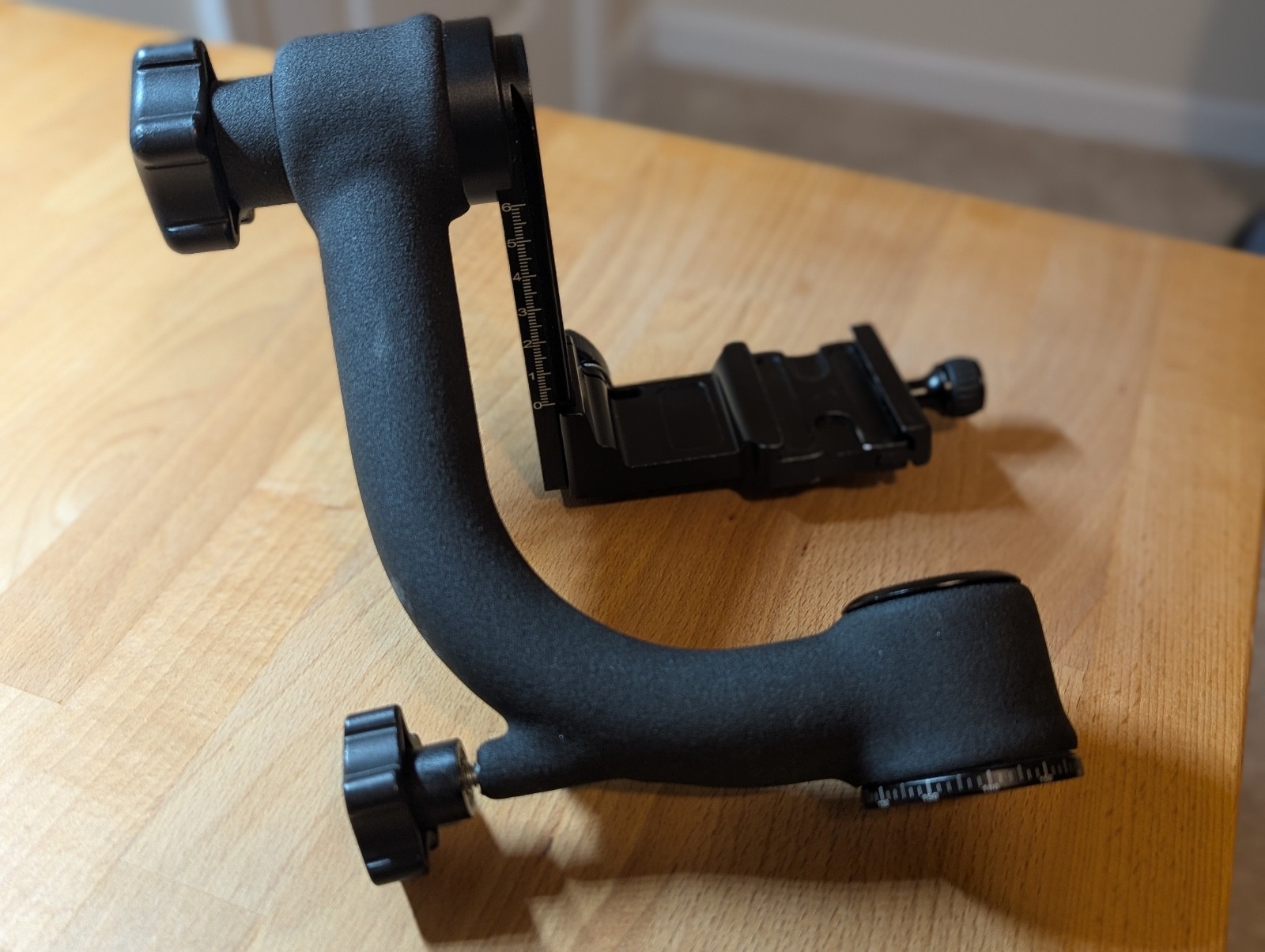 Magnus GH M1 Gimbal Tripod Head