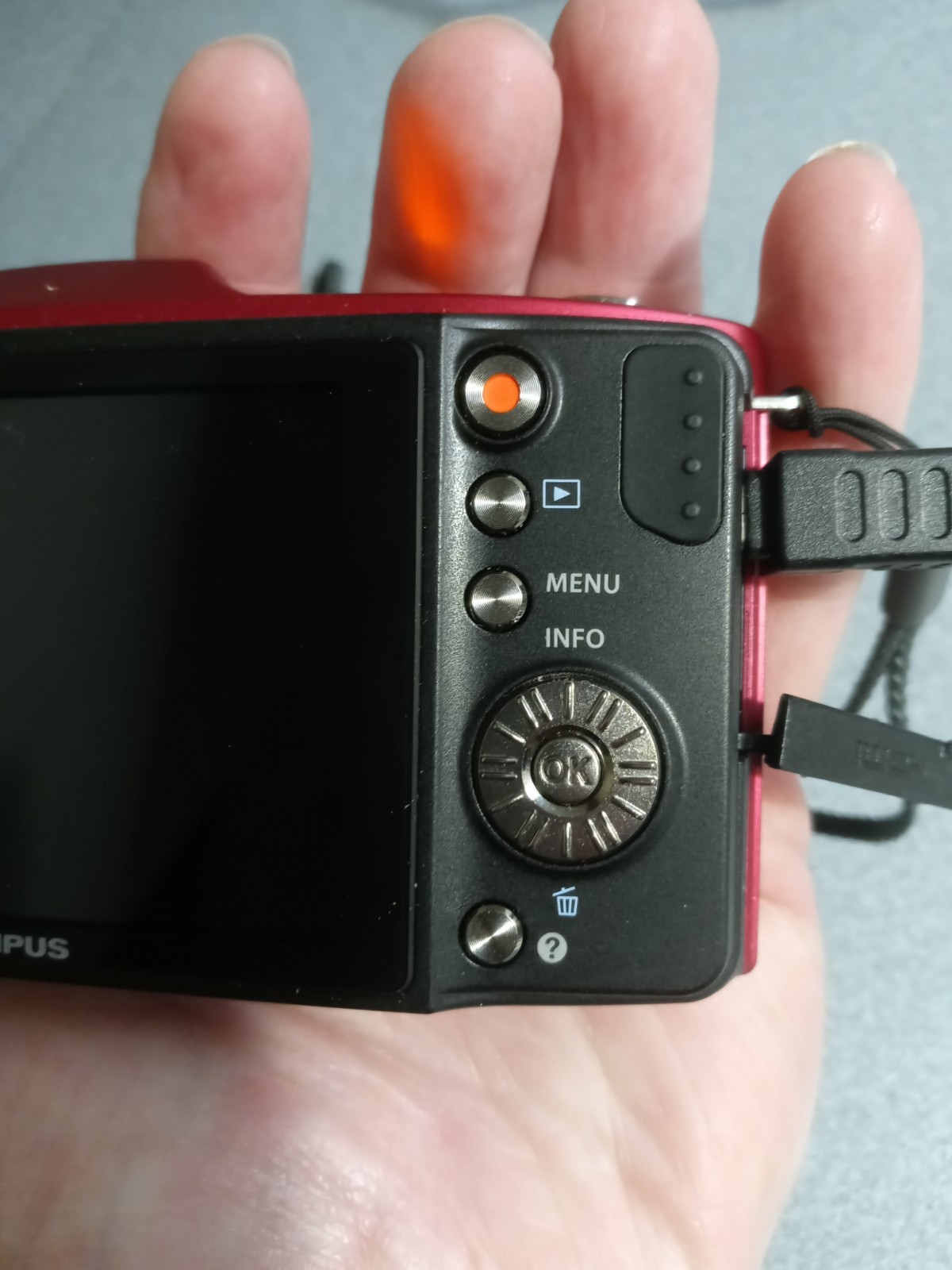 Olympus SZ-14 Digital Camera Red 14.0MP with Battery,pny4gb,& charger – Tested.
