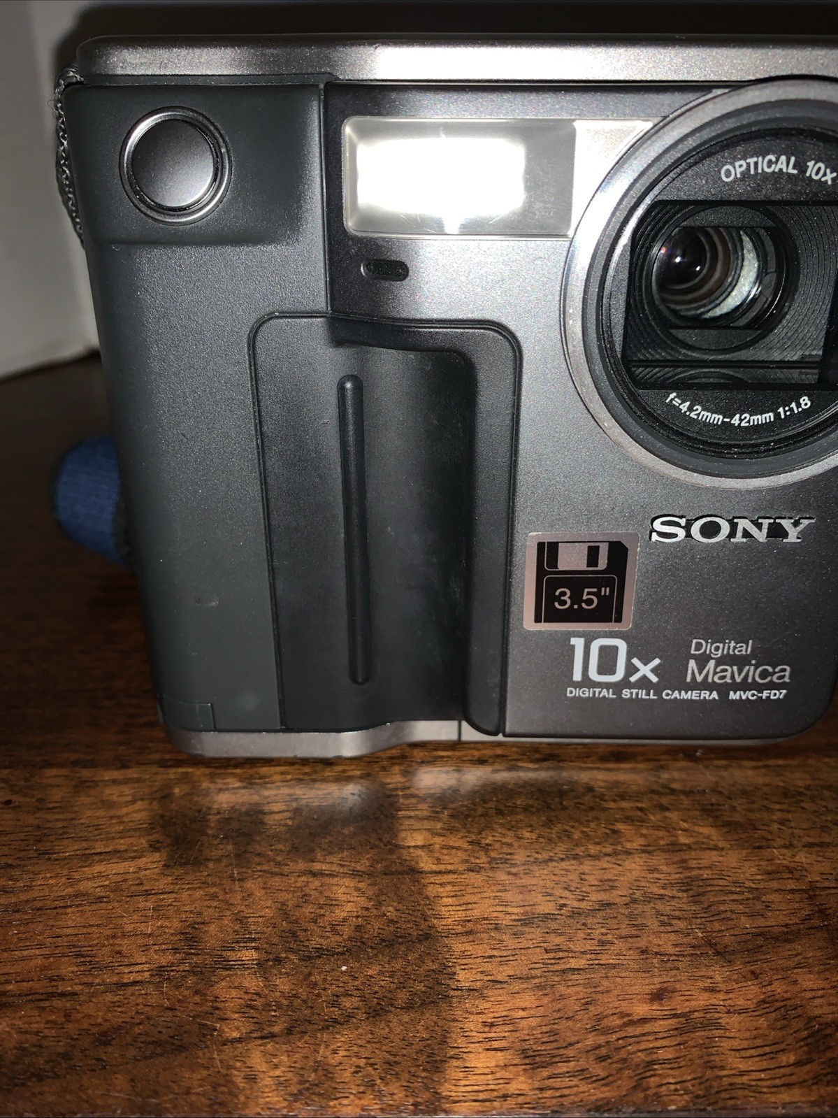 Sony Mavica MVC-FD73 0.4MP 10x Digital Camera Needs A charger very good conditio