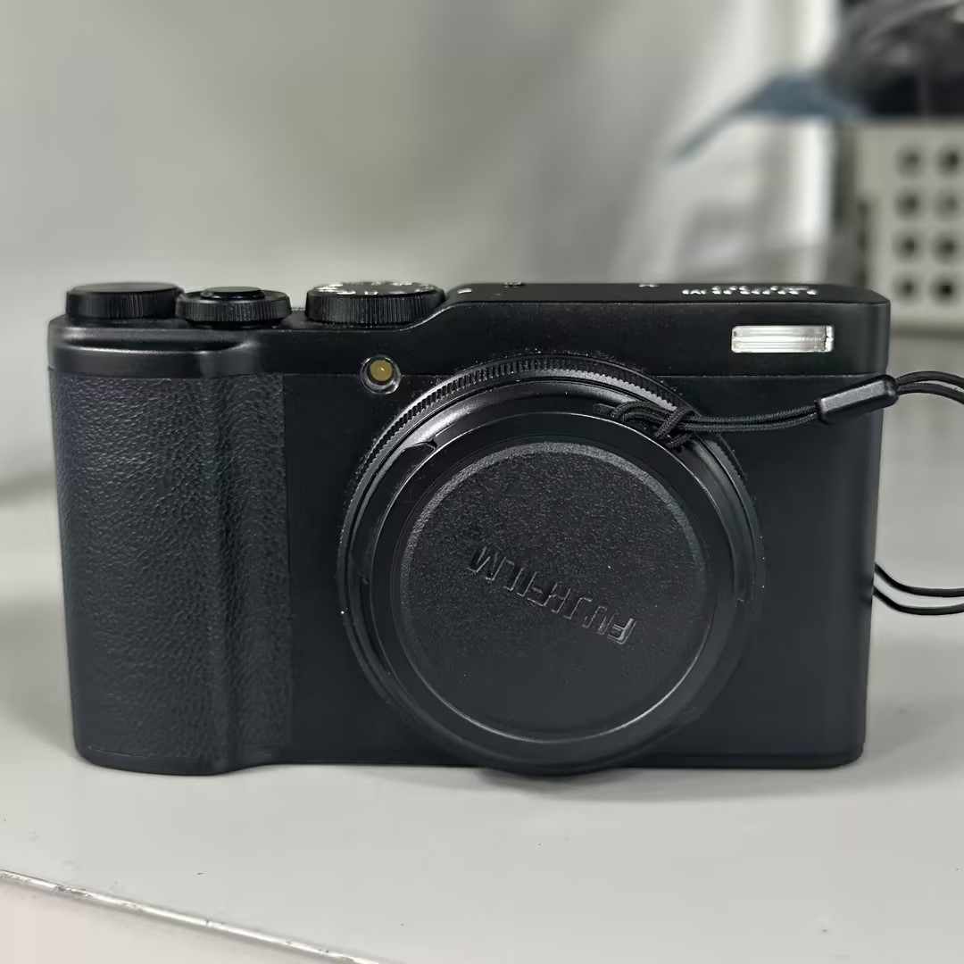 Fujifilm Fuji XF10 24.2 MP Digital Camera English Black – English 95%NEW