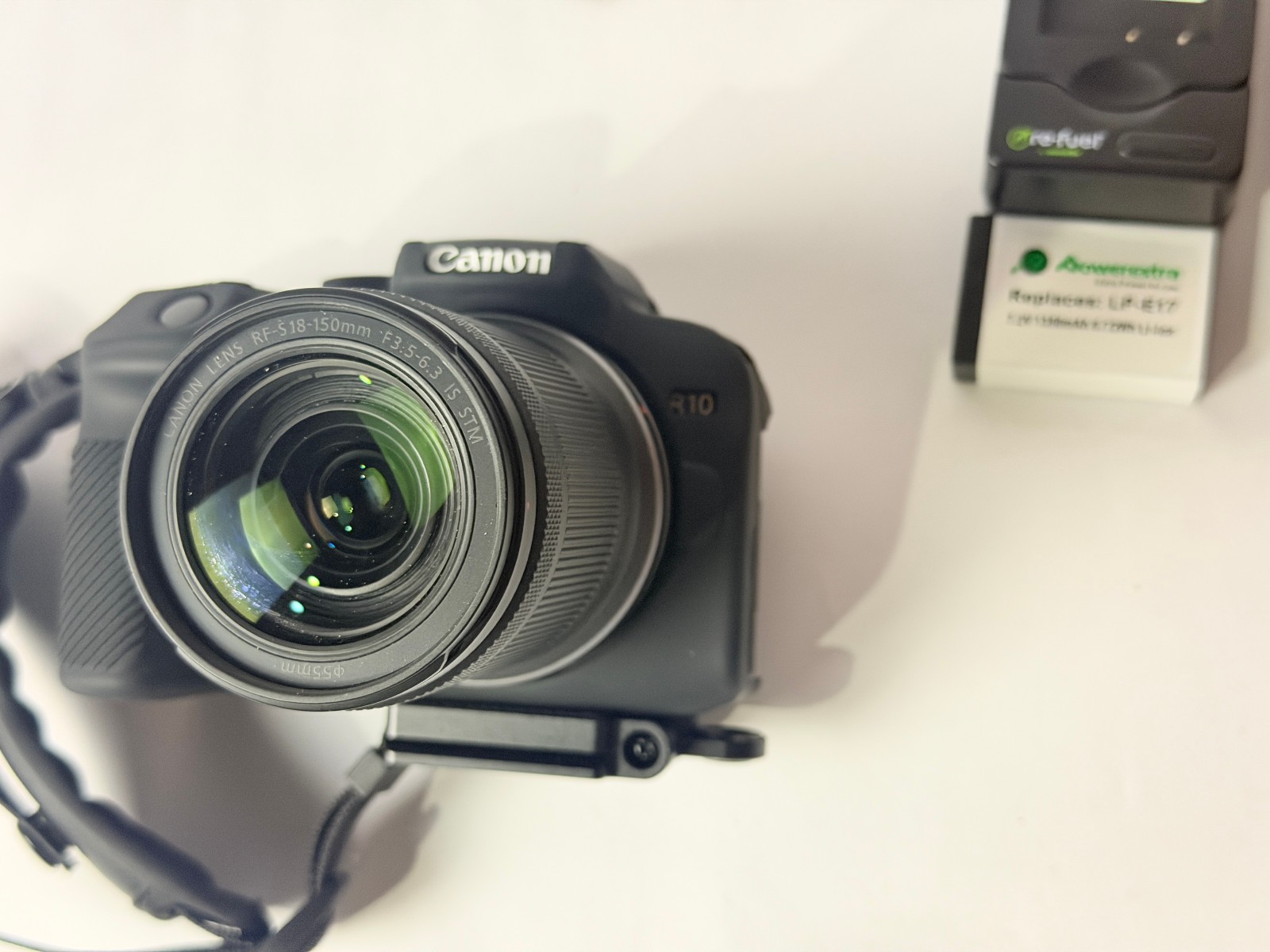 Canon EOS R10 Camera w/RF-S18-150mm f/3.5-6.3 is STM Lens Kit (1044638-1)