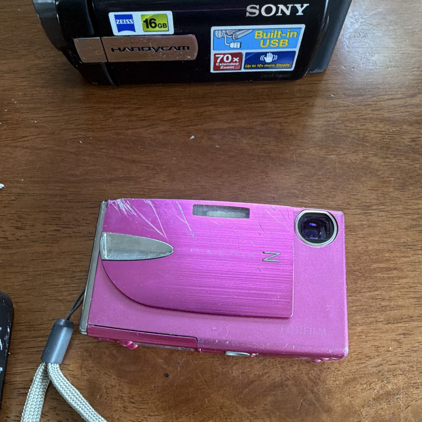 4 camera lot with batteries no chargers
