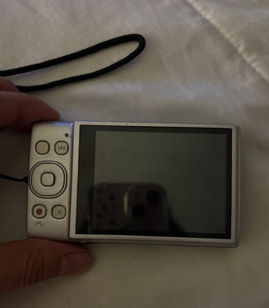 Canon IXUS 285 HS Digital Camera Silver 12X Optical Zoom Built-in Wi-Fi