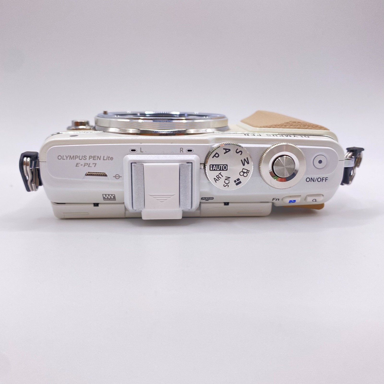 N.MINT OLYMPUS PEN Lite E-PL7 Mirrorless White Camera M.Zuiko 14-42mm From Japan
