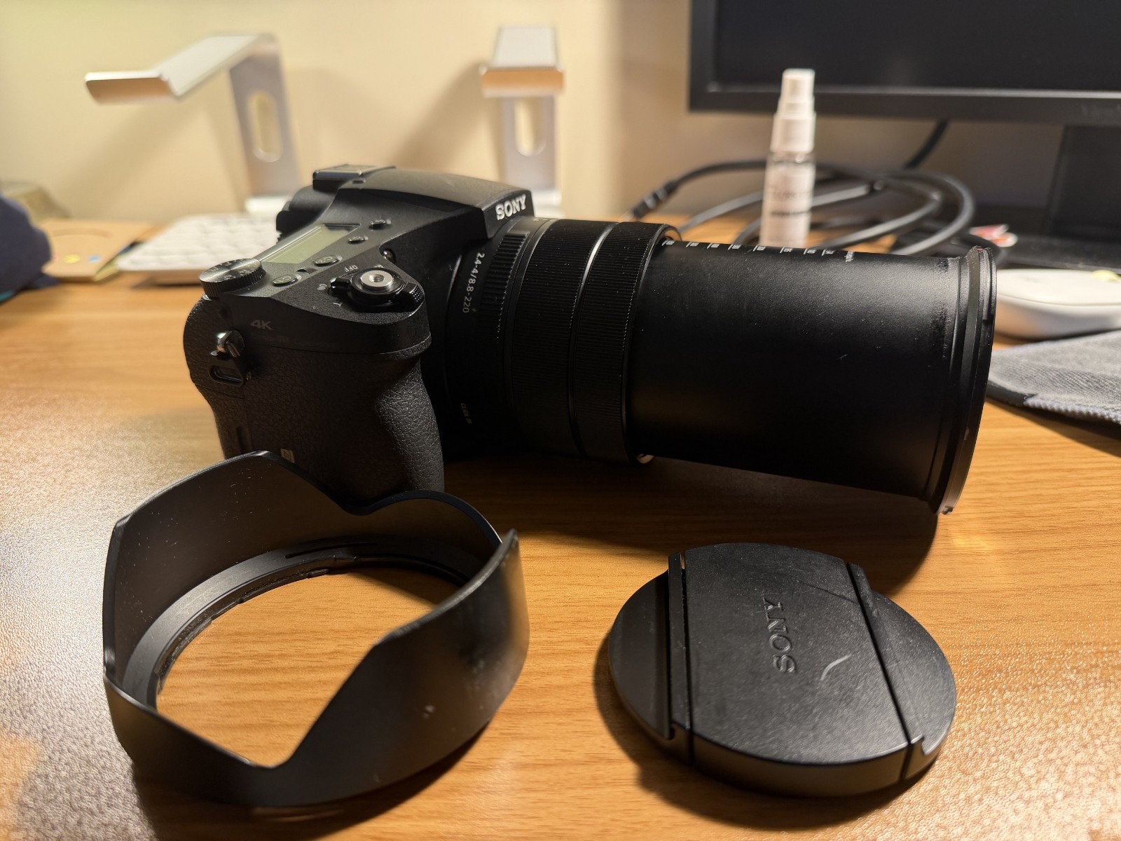 Sony RX10 IV DSC-RX10M4 20.1MP 24-600mm 4K Bridge Camera – Very Good
