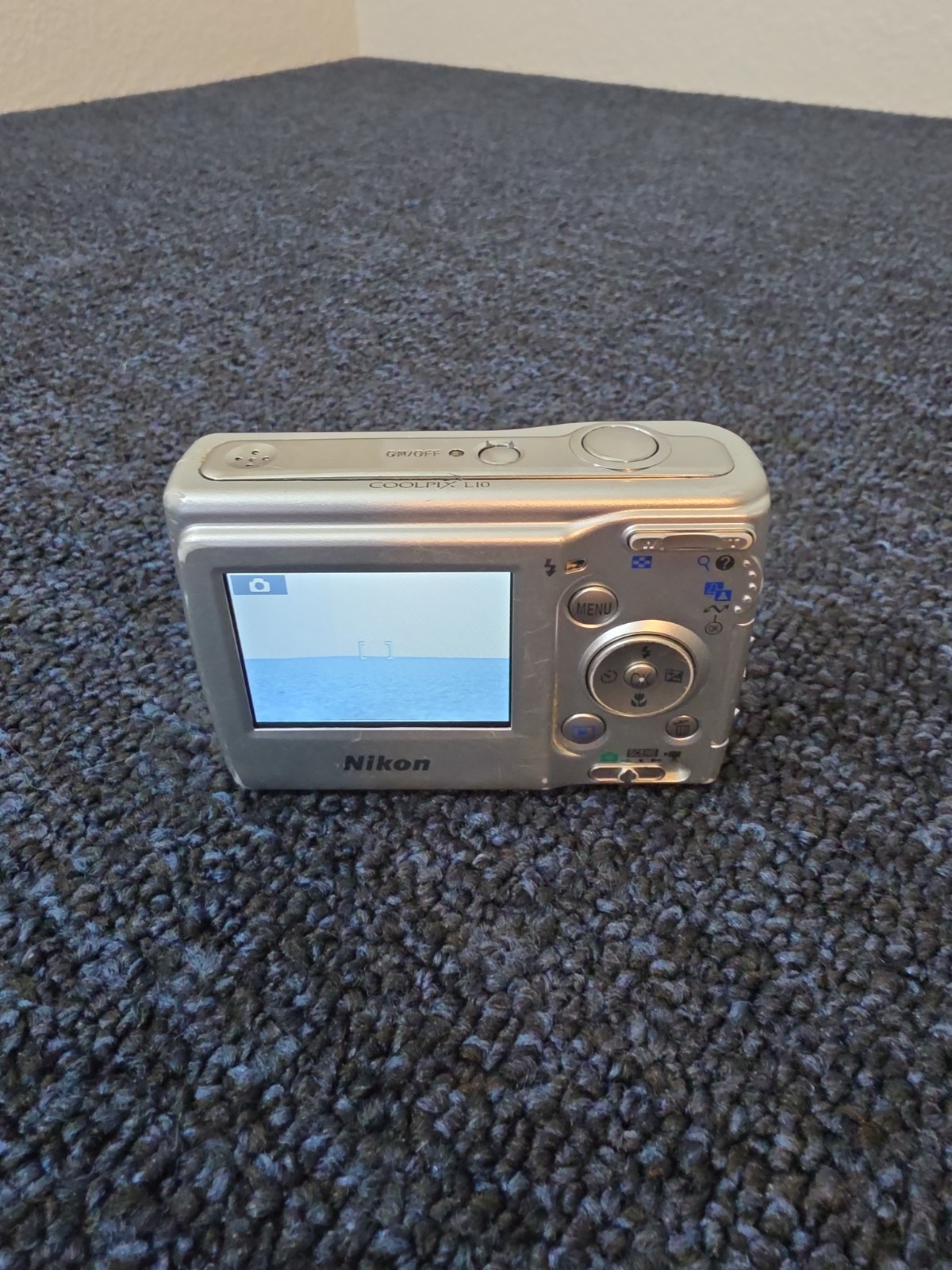 TESTED WORKS Nikon COOLPIX L10 5.0MP Digital Camera Silver