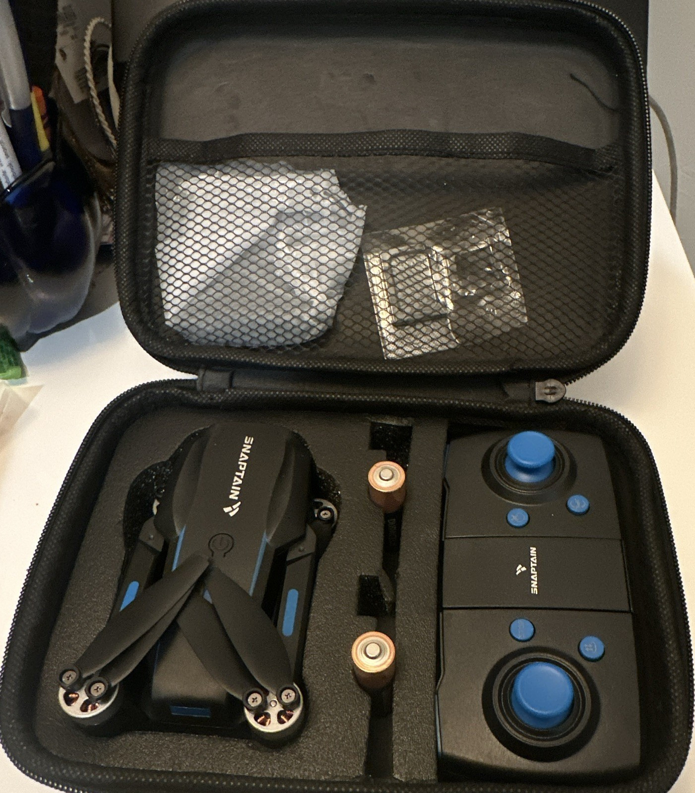 SNAPTAIN Promark P70-CW Camera Ready-to-Fly Drone 100ft 10min Remote Case