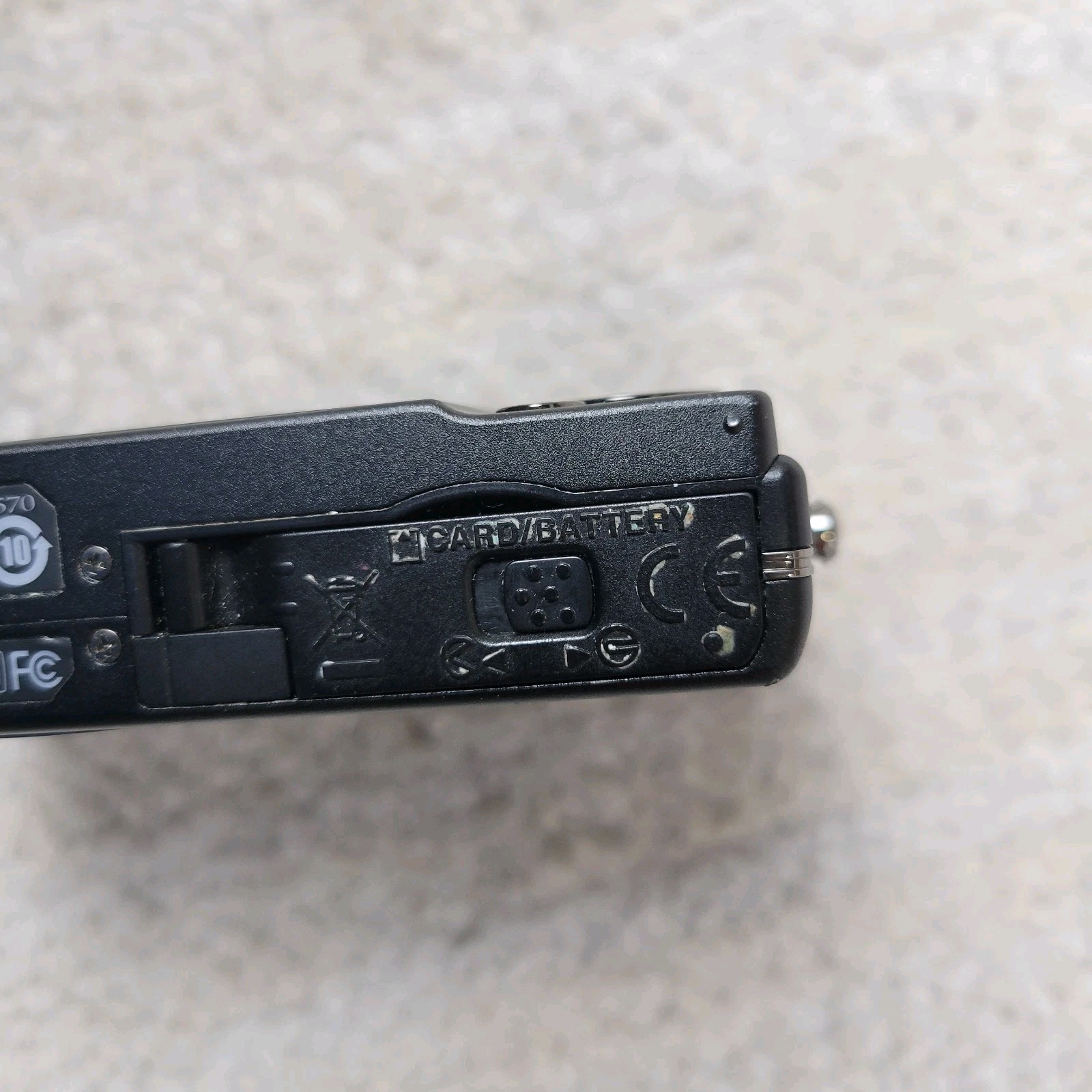 Nikon Coolpix S570 12MP Digital Camera 5x Zoom Black Battery Charger -Parts Only