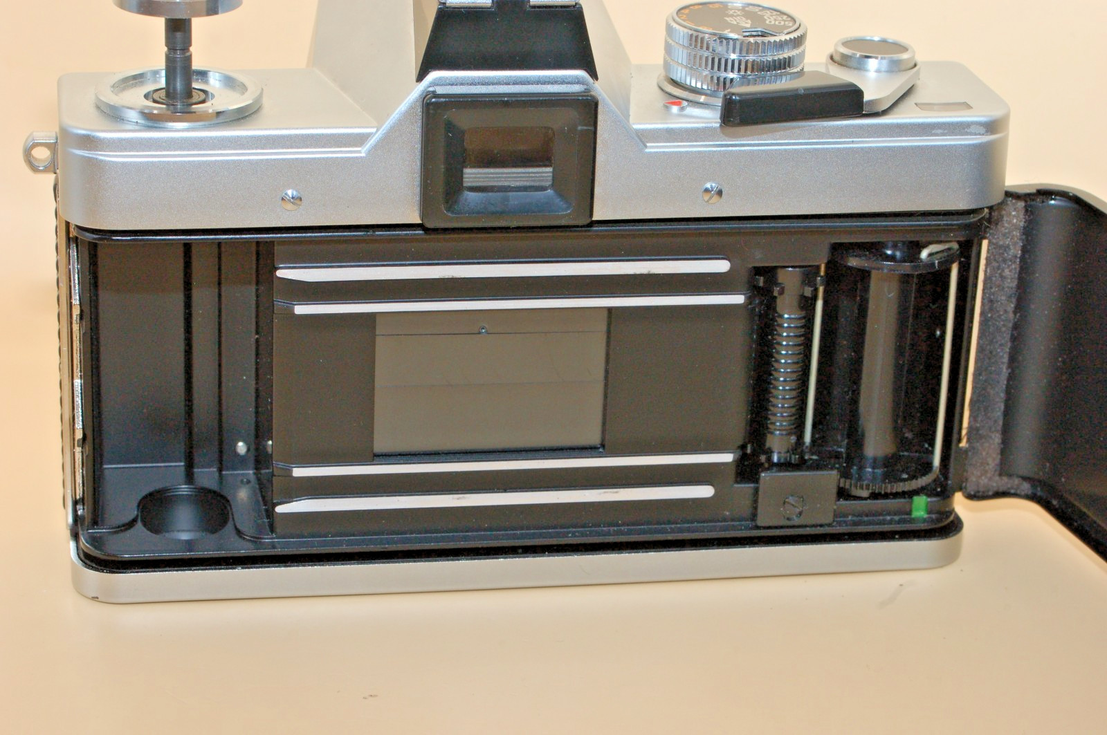 Vintage (1978) Praktica Super TL3 35mm film SLR camera Made In Germany