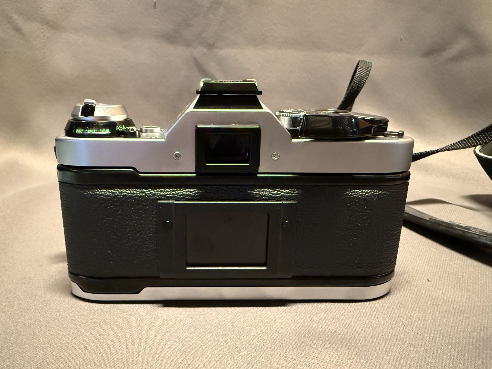 Canon AE-1 Program 35mm SLR Film Camera with 50mm Lens Kit, Tested and Working!